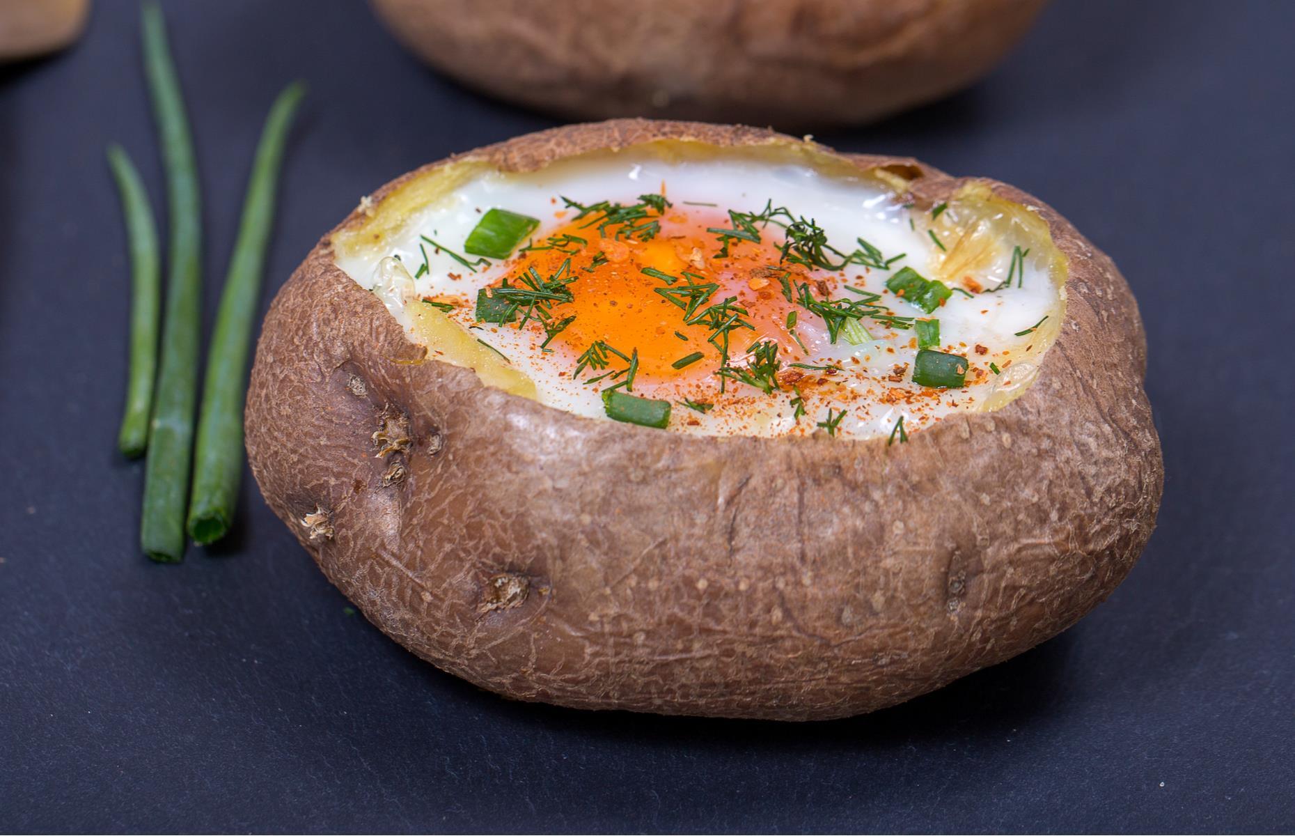 Bake an egg inside