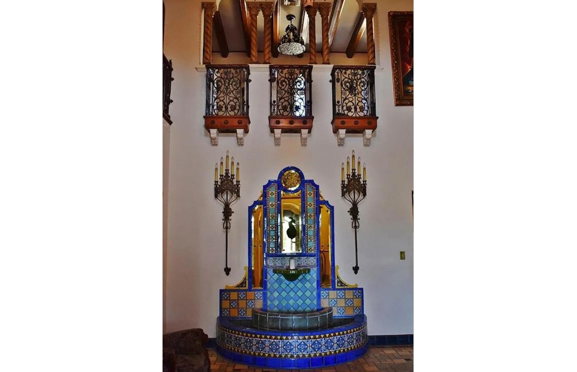 Intricate entrance hall