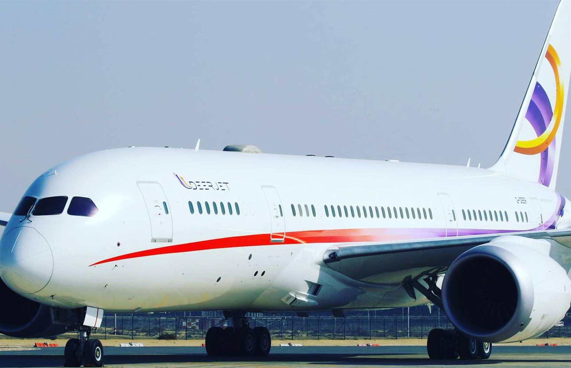 Avionul privat Boeing 787-8 BBJ ce valorează peste 300 de milioane de dolari (Sursă foto: Deer Jet, Facebook)
