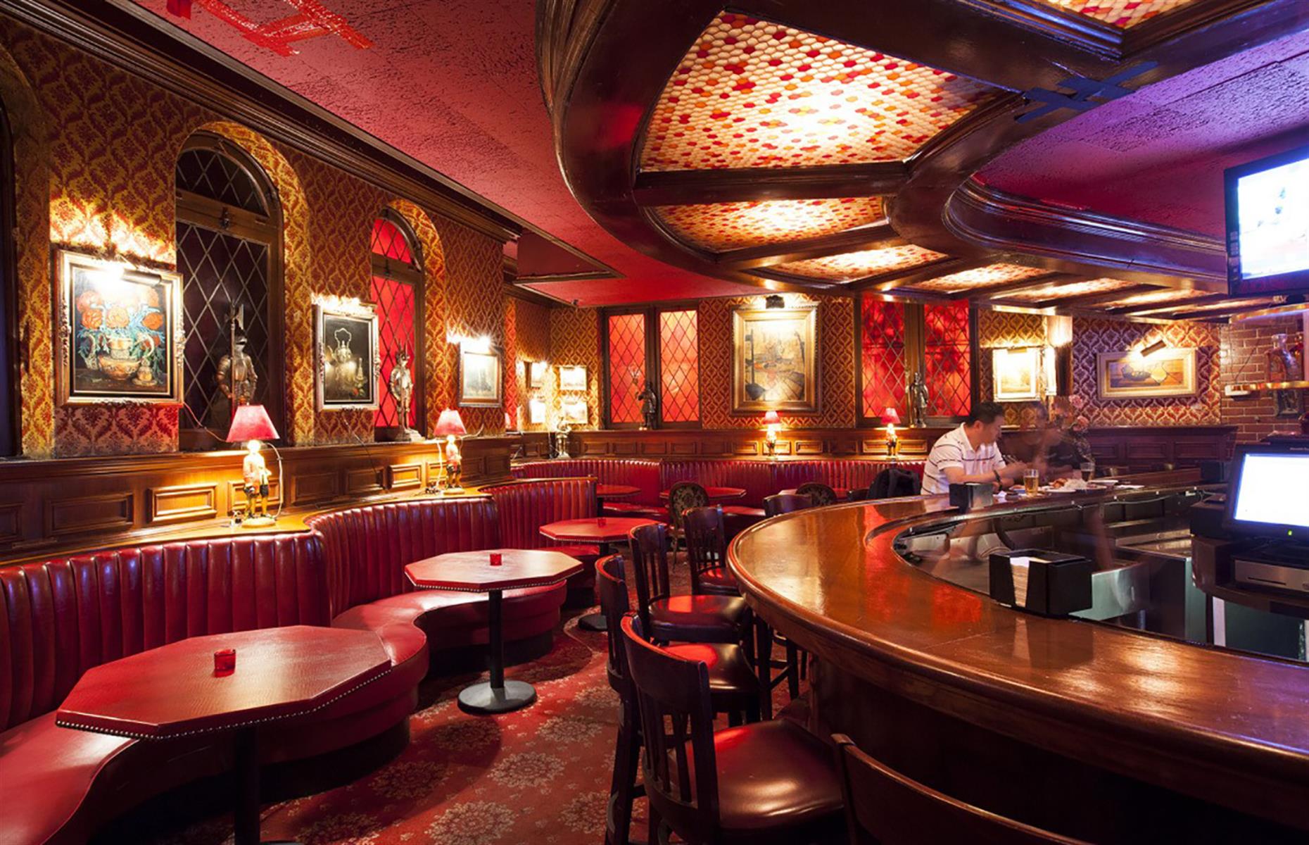 New Girl: The Prince, Los Angeles, California
