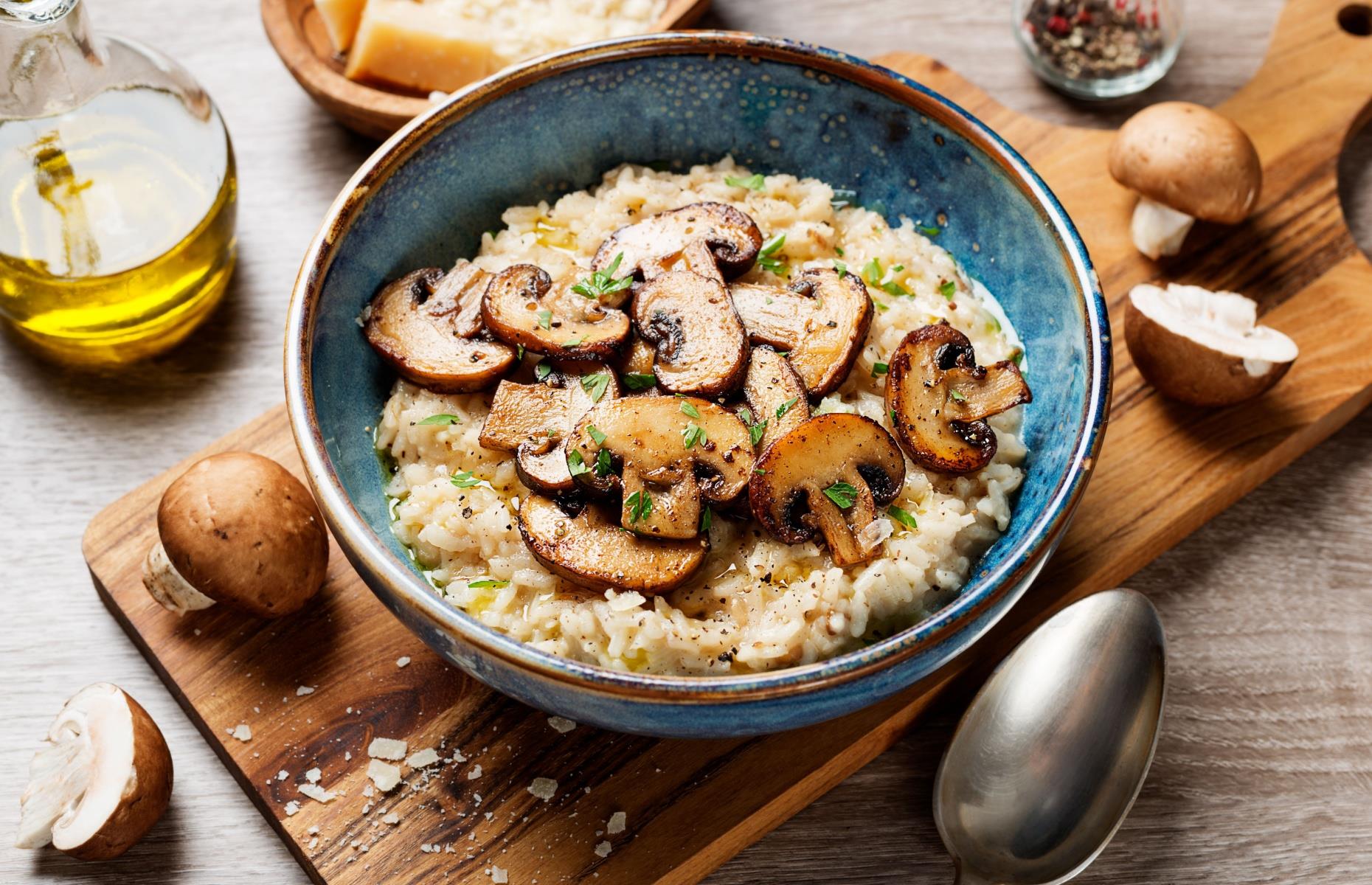 Mushrooms and olive oil 