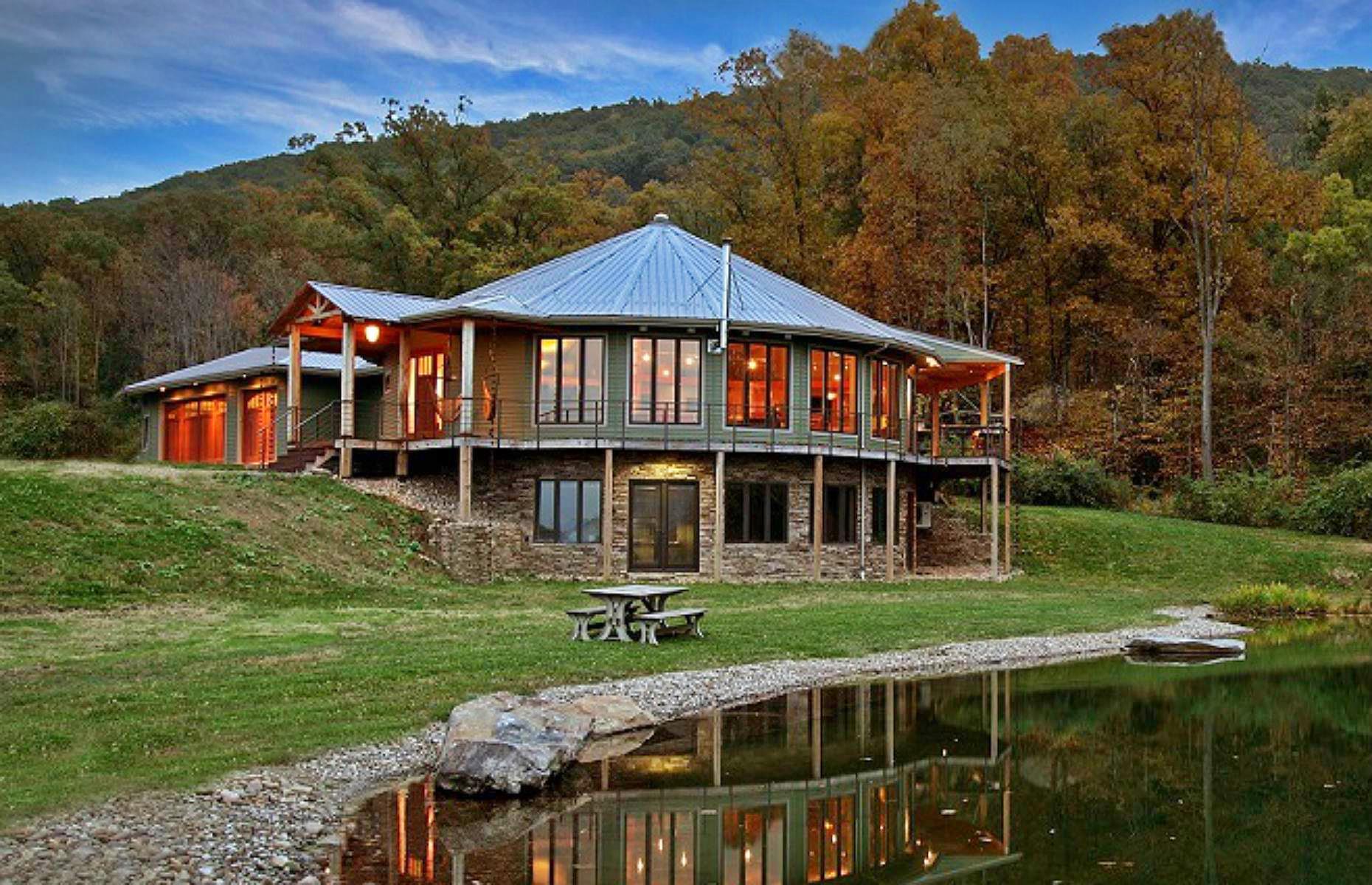 Hurricane-resistant house, North Carolina, USA
