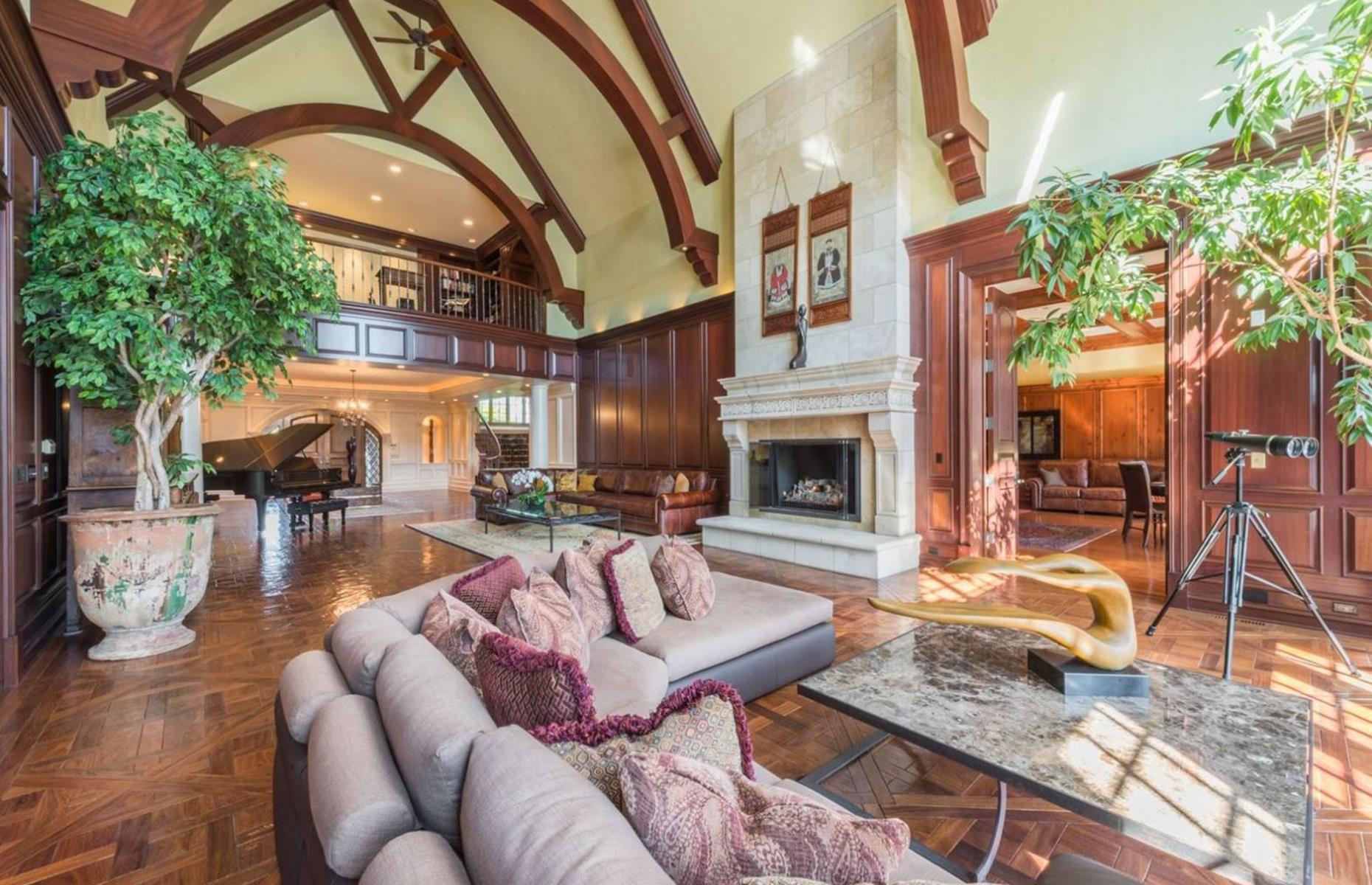 Illinois: Country manor, Barrington Hills, $14.8 million (£11.4m): The most incredible homes for sale in every US state