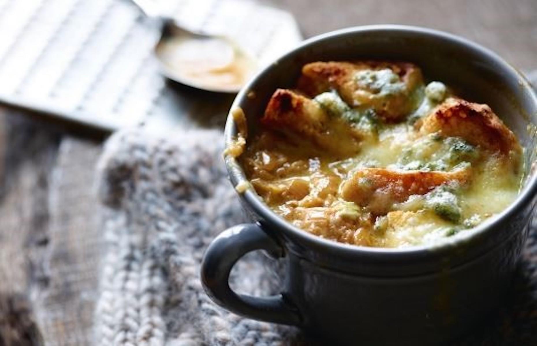 Irish onion soup with blue cheese toasts