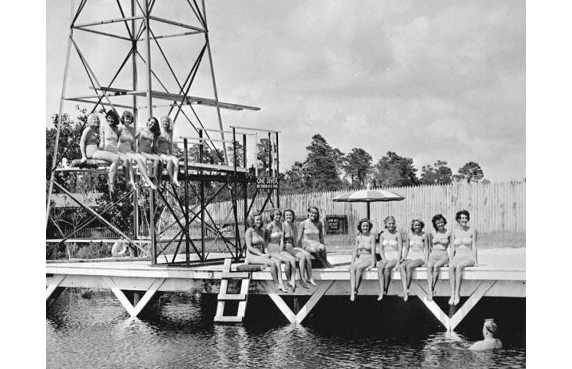 Weeki Wachee Springs State Park, Weeki Wachee, Florida, USA (1949)