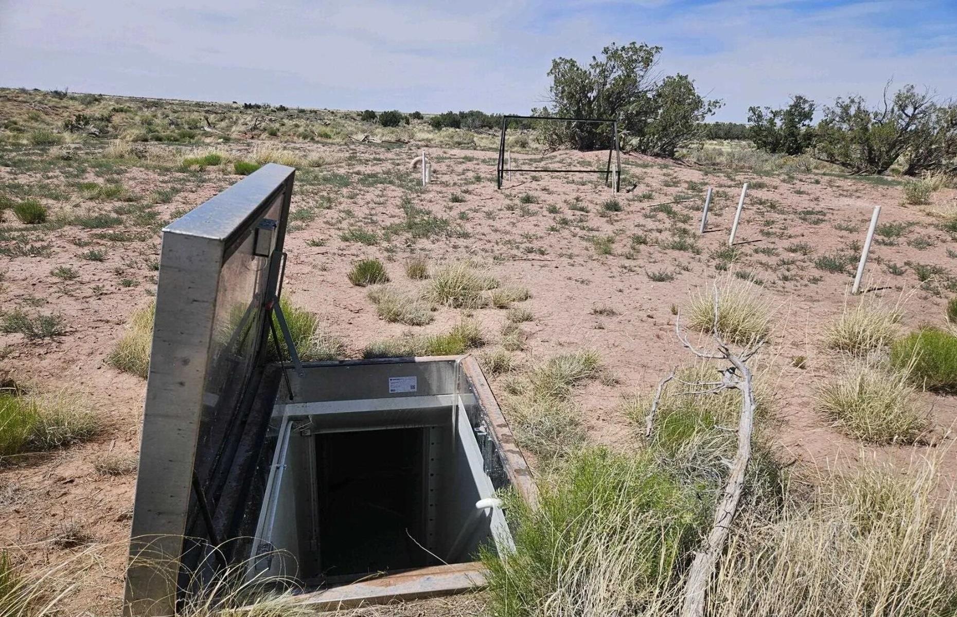 Expansive bunker compound, Arizona, USA: $239,900 (£191k)