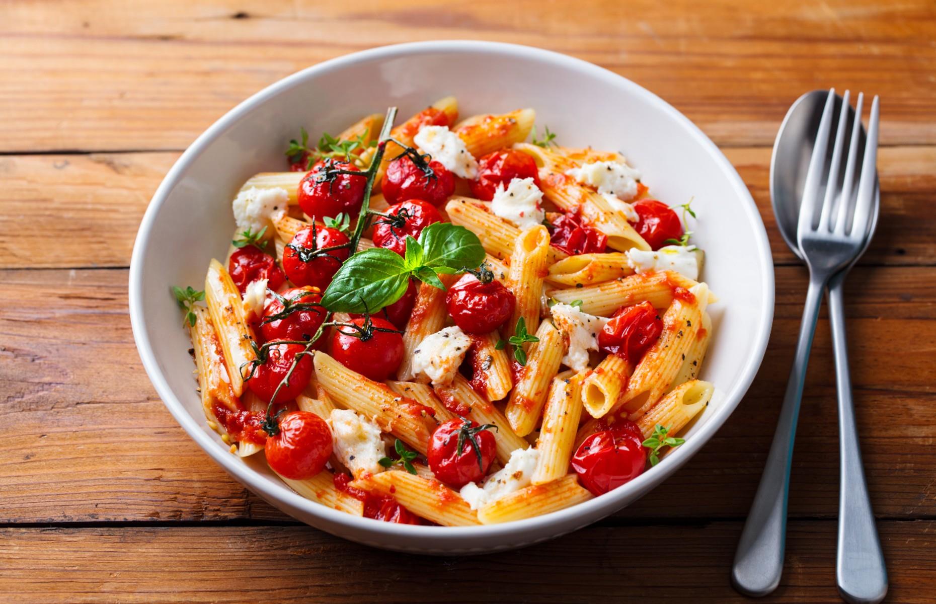 Roasted tomato pasta with mozzarella