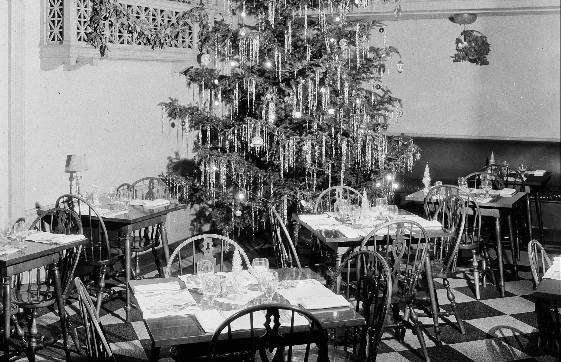 1930s: glitz and glamor 