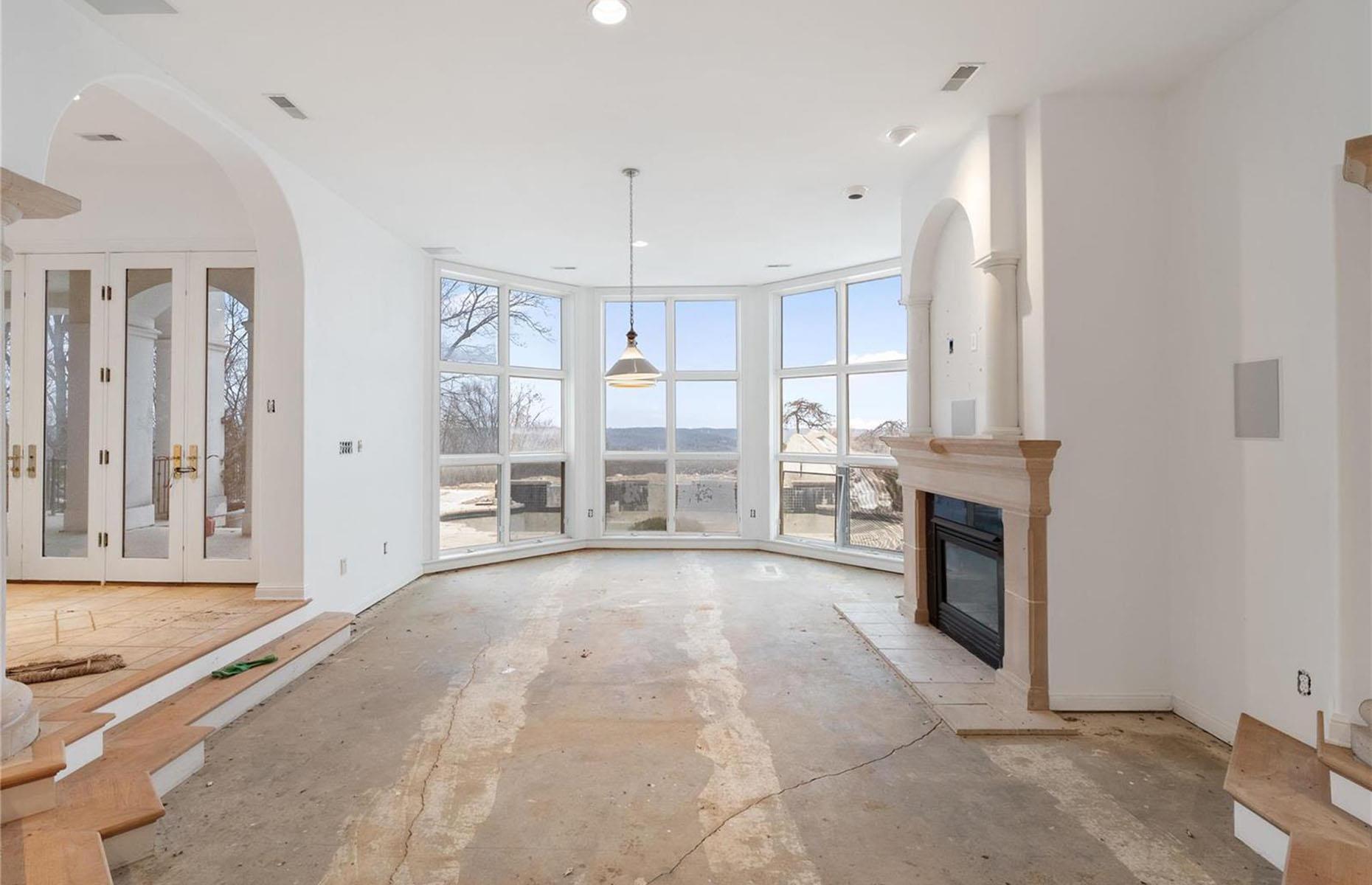 Nelly's abandoned Missouri mansion: sold for $599,000