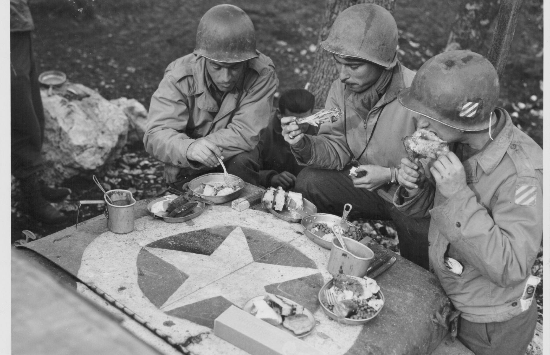 1940s: dinner on the front lines