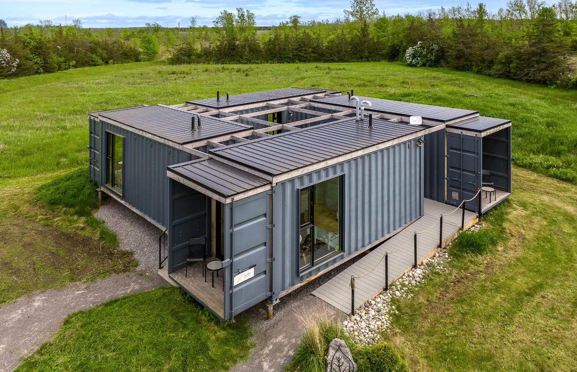 Une maison-containeur pleine de caractère, Ontario, Canada