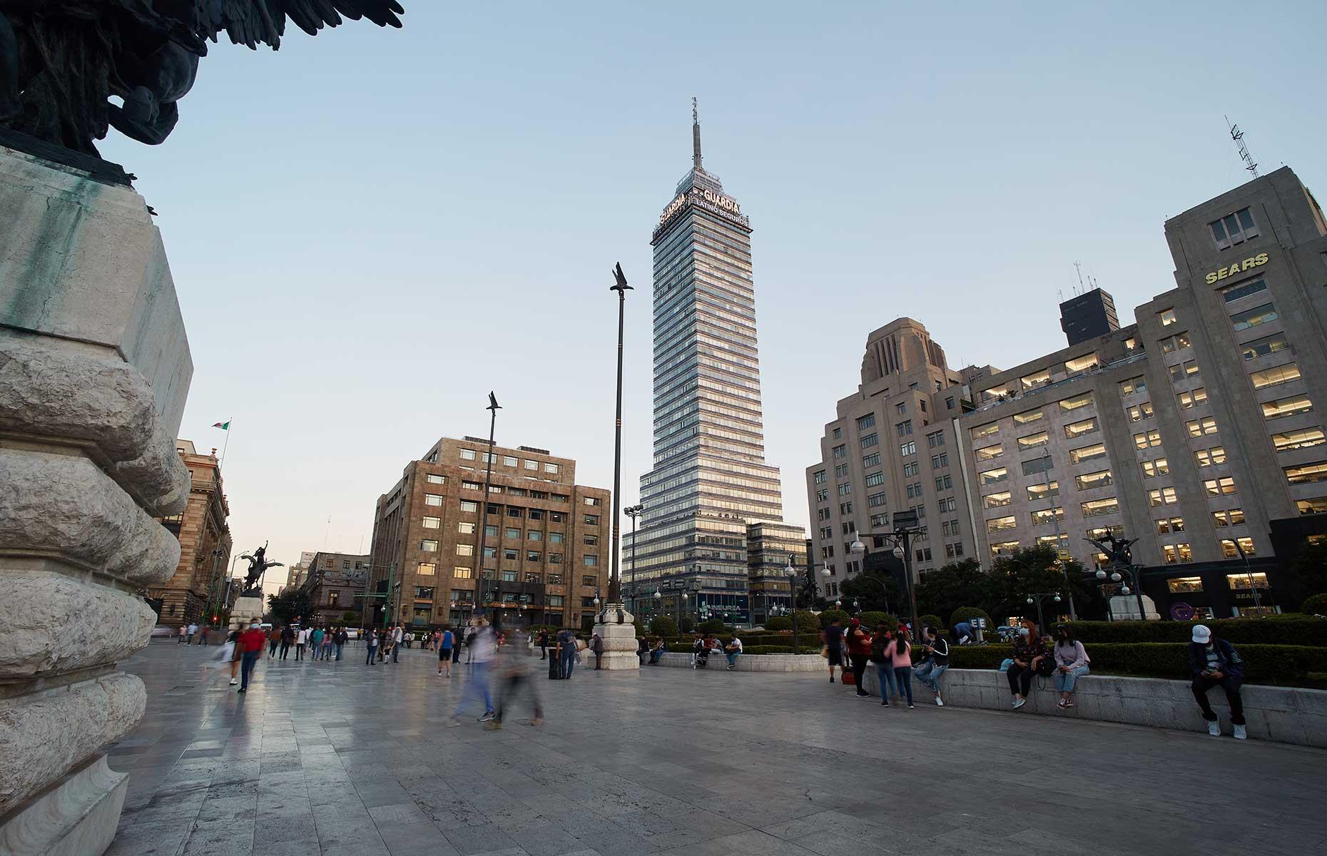 1956: Torre Latinoamericana, Mexico City, Mexico