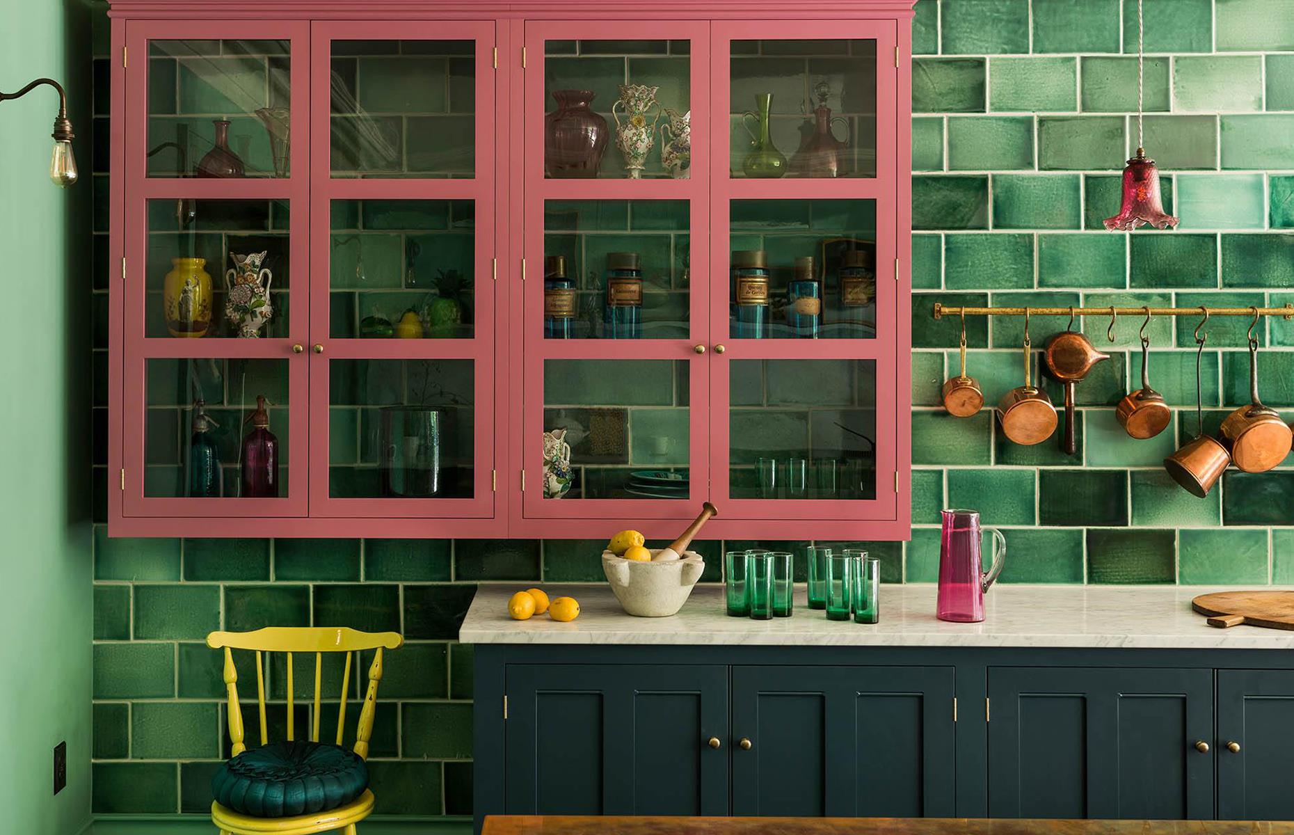 Mix unexpected colours