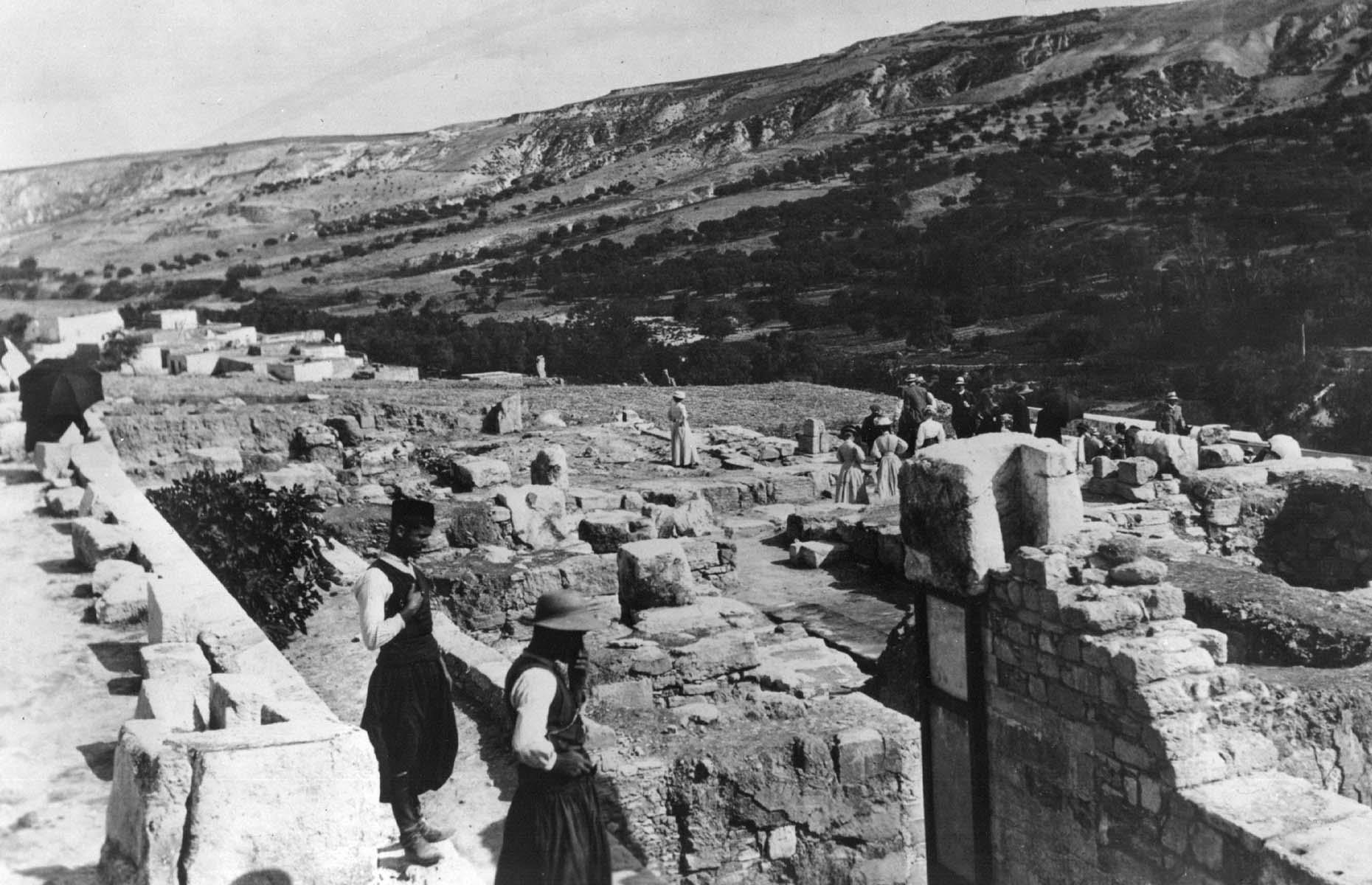 1900: Knossos