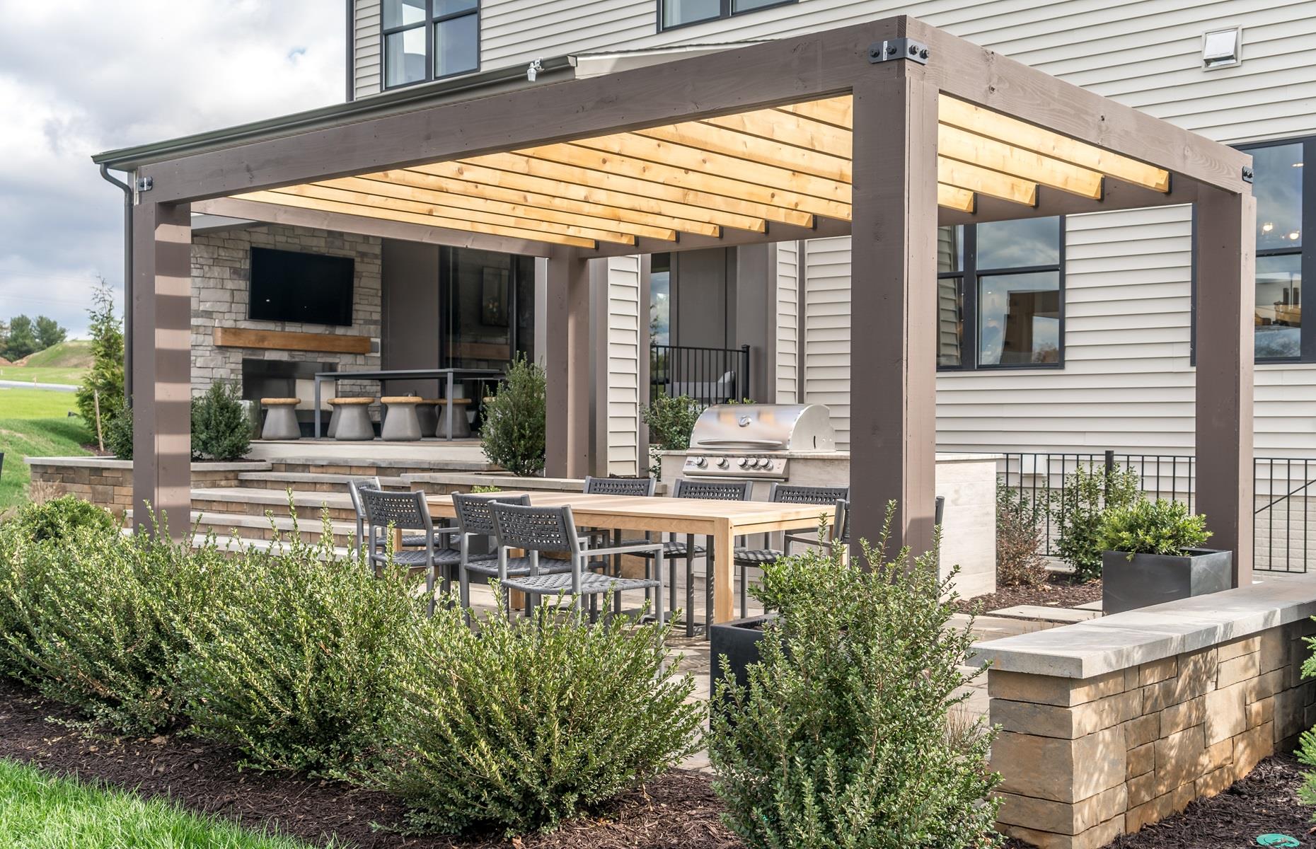 Going all-out on an outdoor kitchen