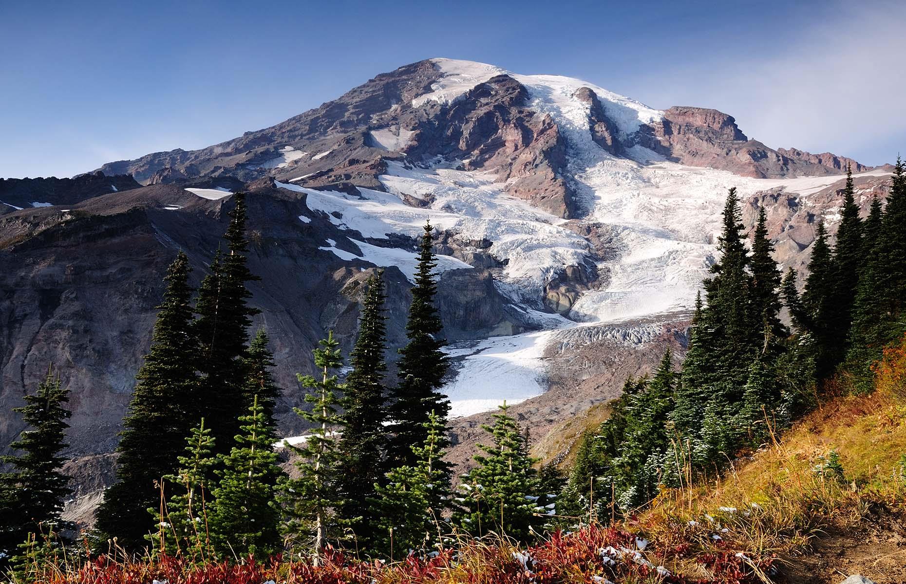 Nisqually Glacier, Mount Rainier National Park, Washington 