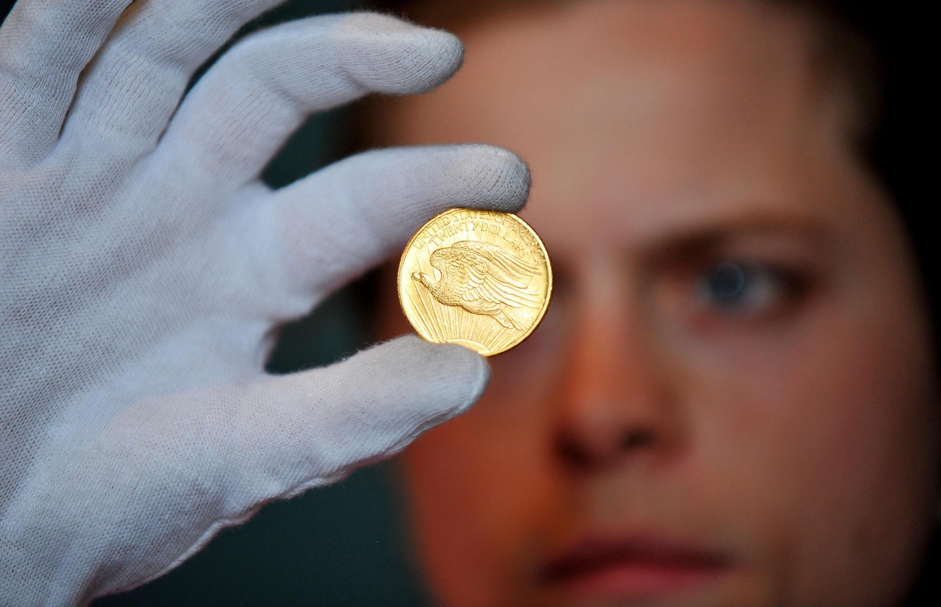 US gold coins in a London garden, UK: $154,000 (£98.2k)