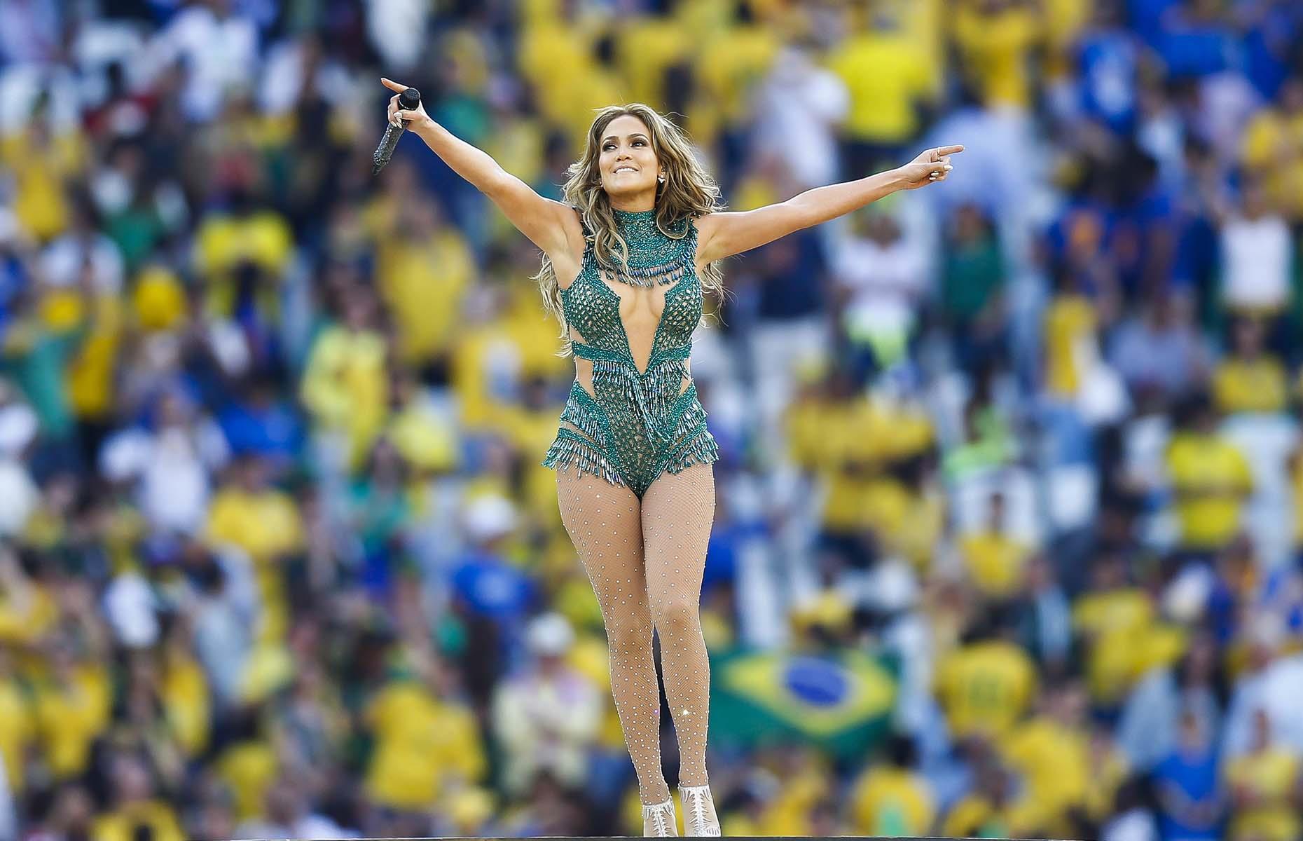 Jennifer Lopez aquatic mite