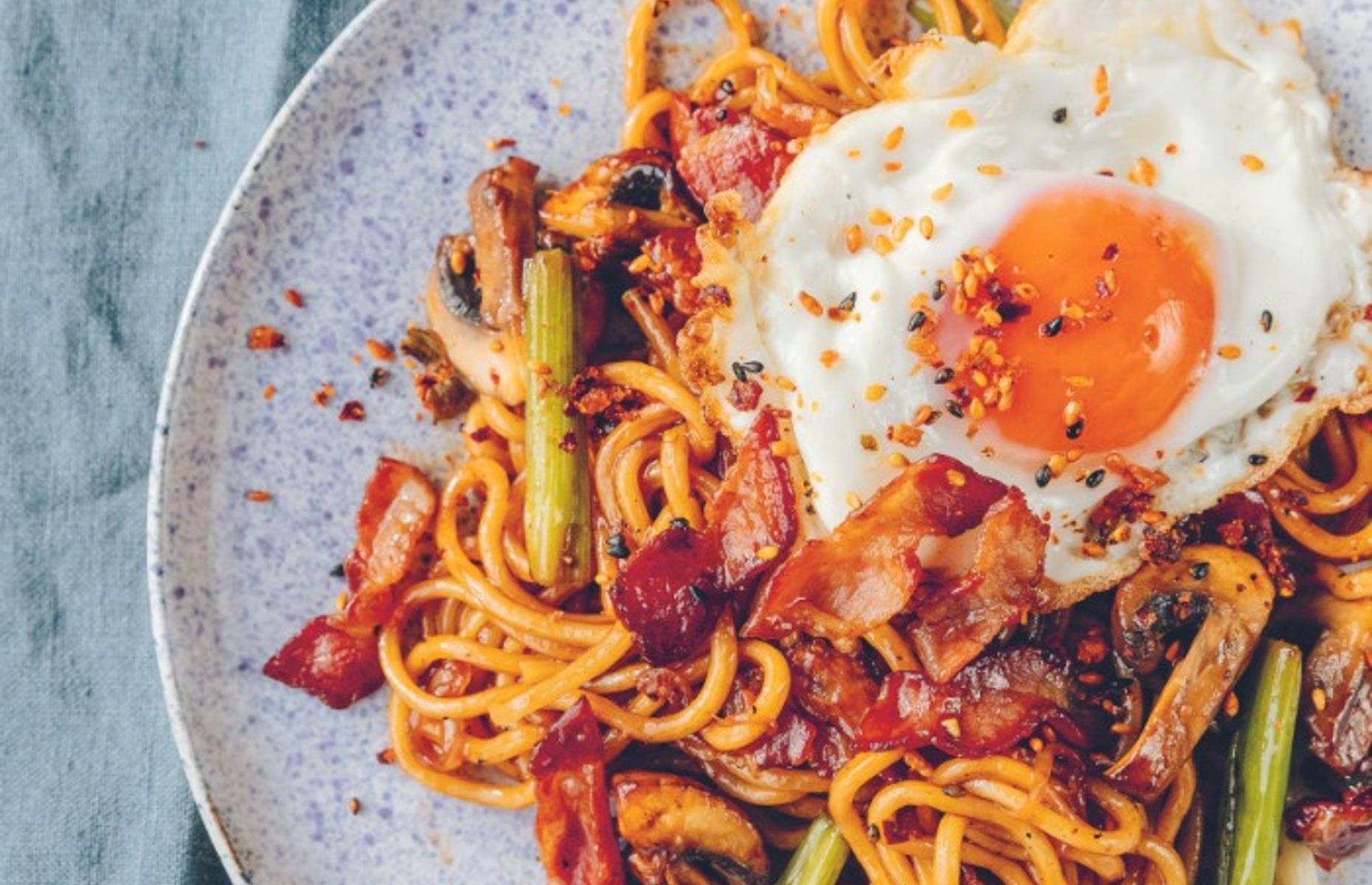 14. Full English yakisoba