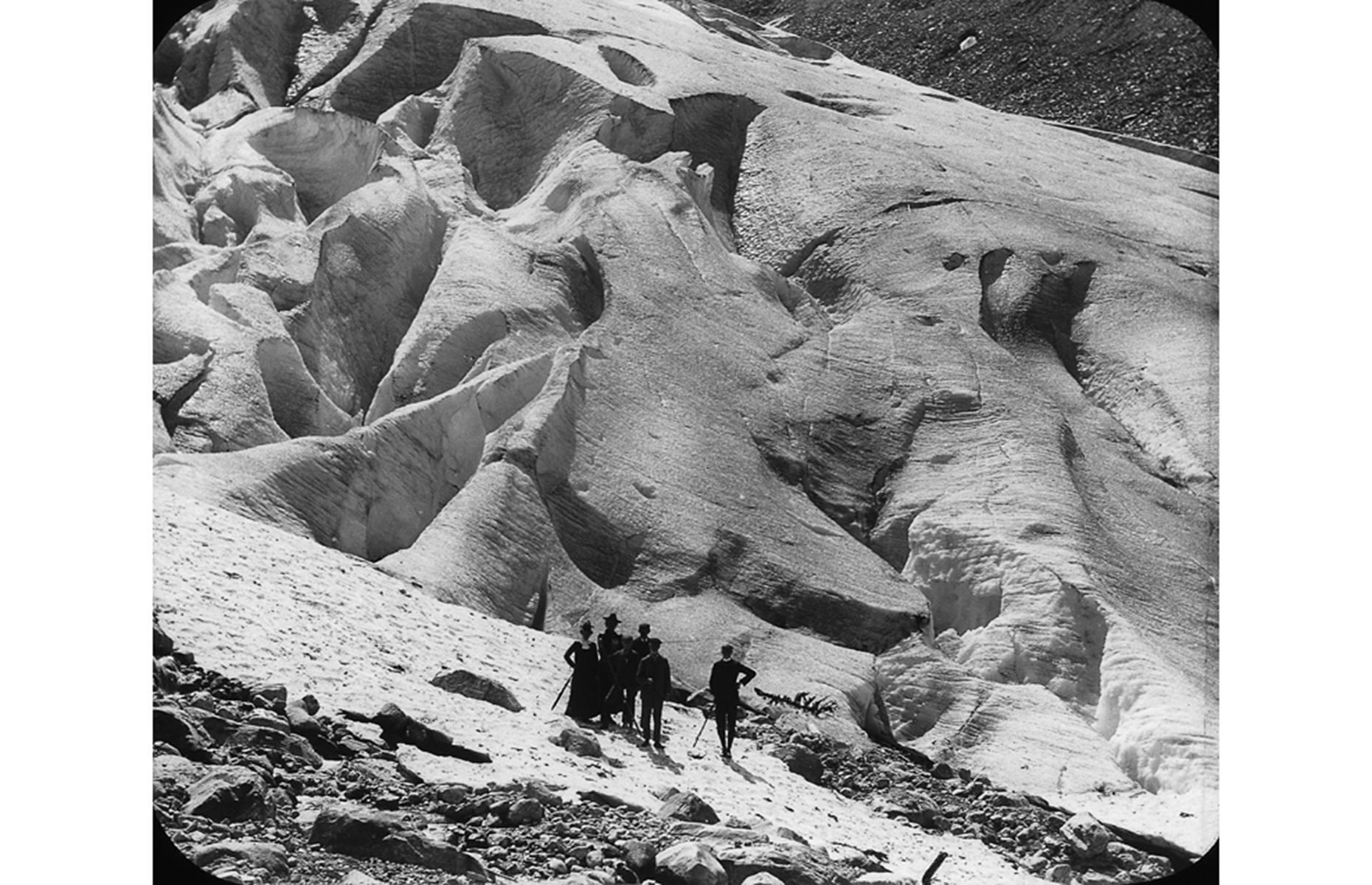 1890: Illecillewaet Glacier, British Columbia