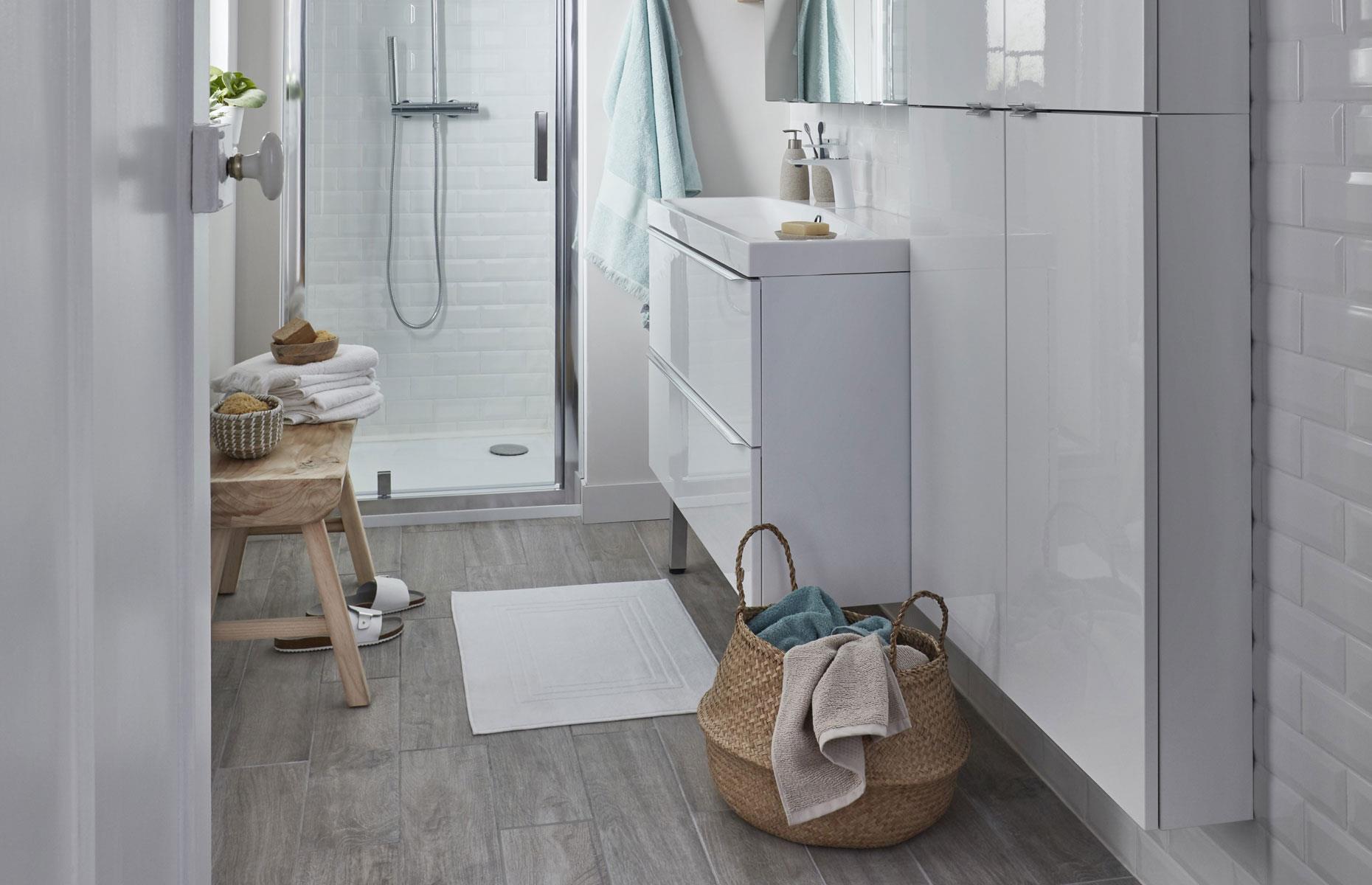 61 Budget Bathroom Ideas To Freshen Up Your Space