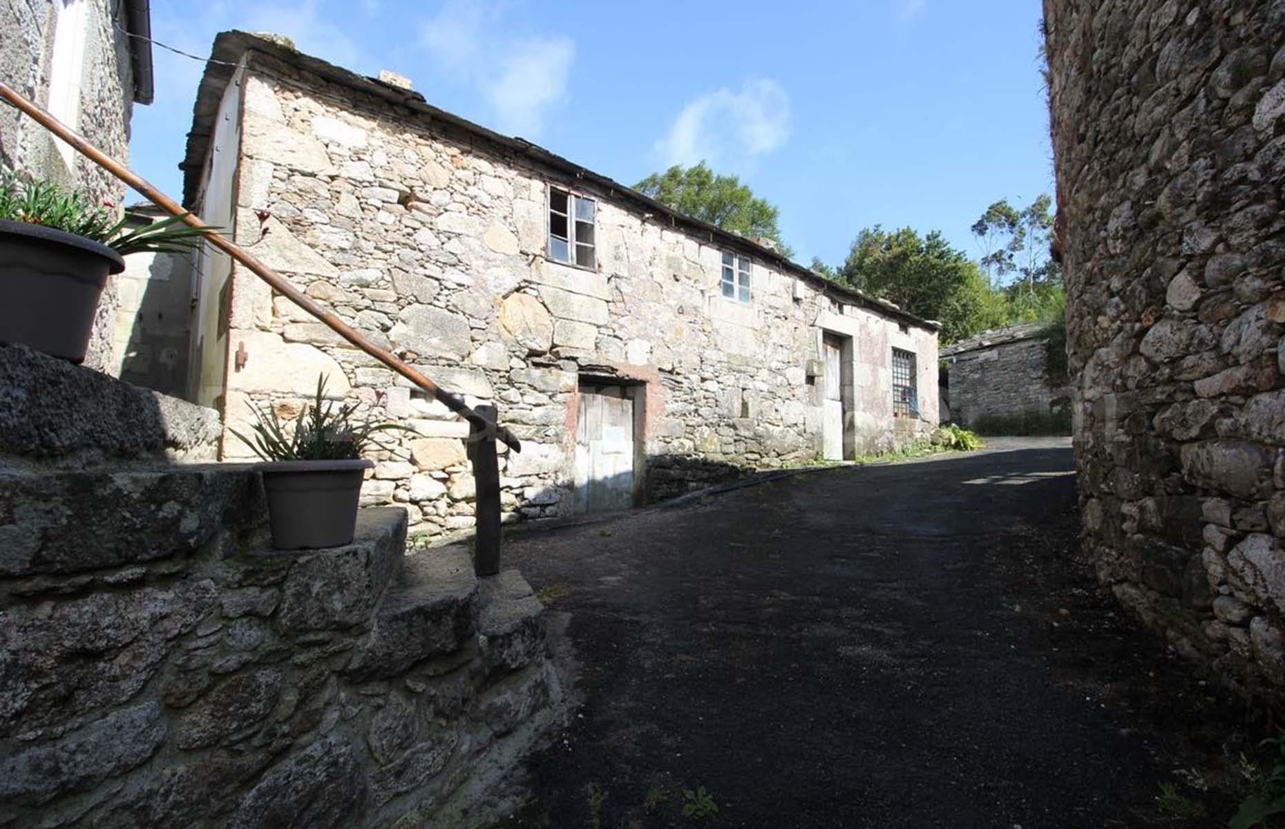 Xerdiz, Lugo, Spain: $512,000