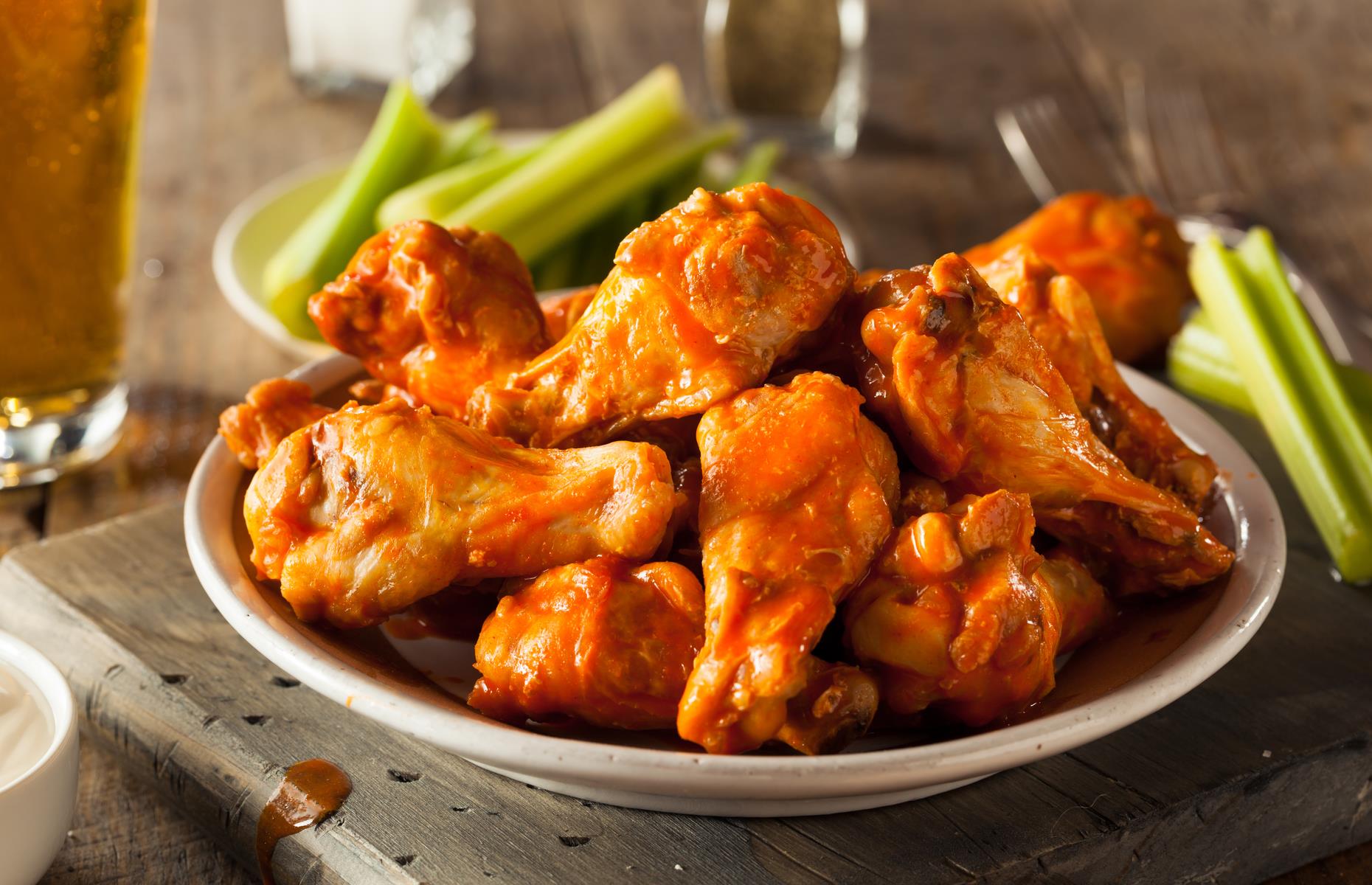 1960s: Buffalo wings