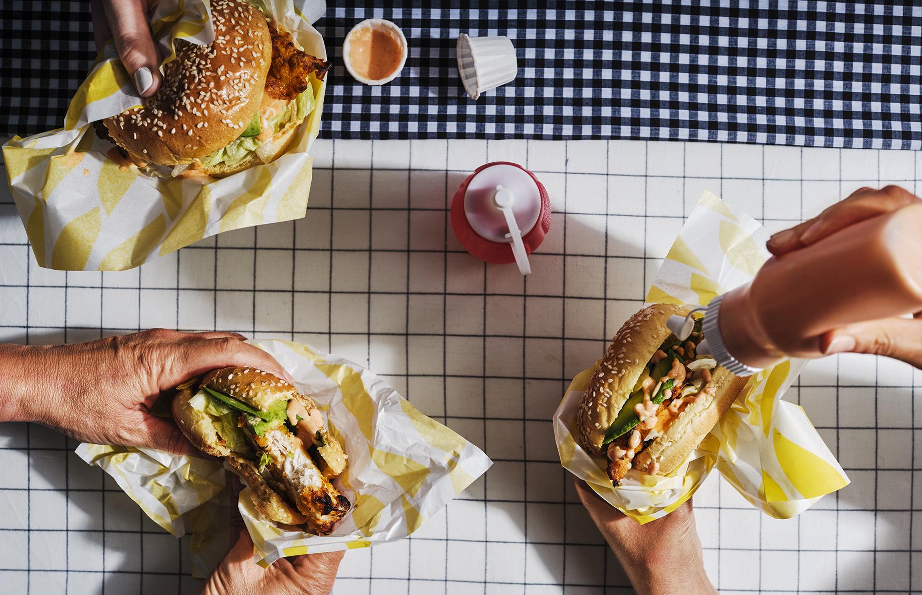 Crispy chicken burger