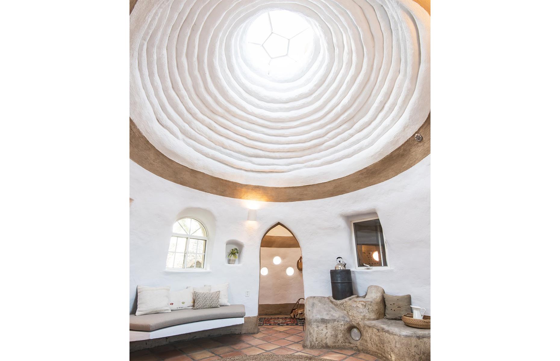 Earthbag house, California, USA:  9 eco home building materials that are better than concrete