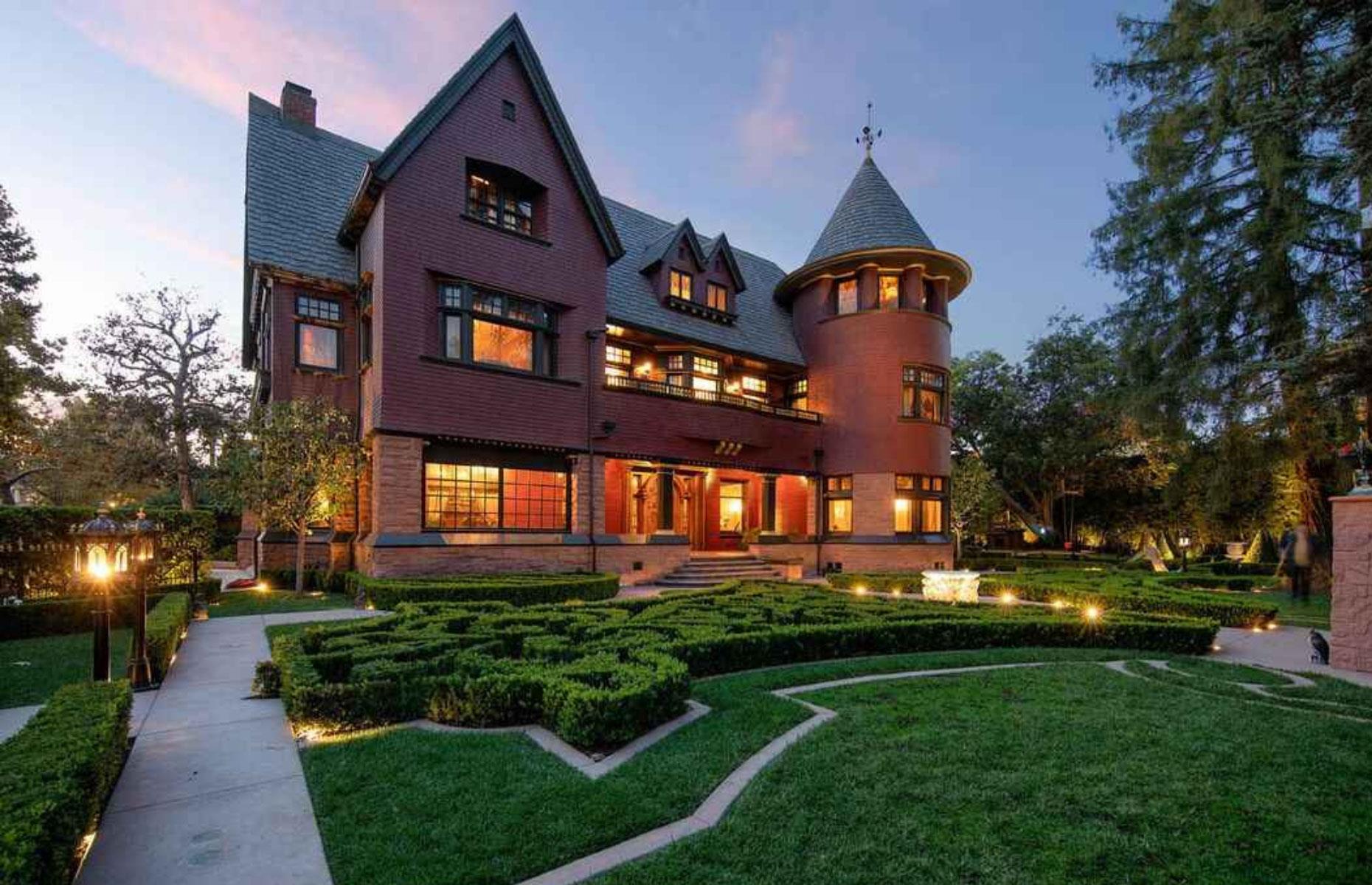 La mansión gótica victoriana de Kat Von D, Los Ángeles, Estados Unidos