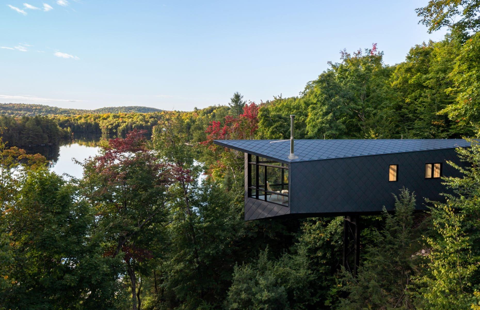 The m.o.r.e. CLT Cabin, La Pêche, Québec