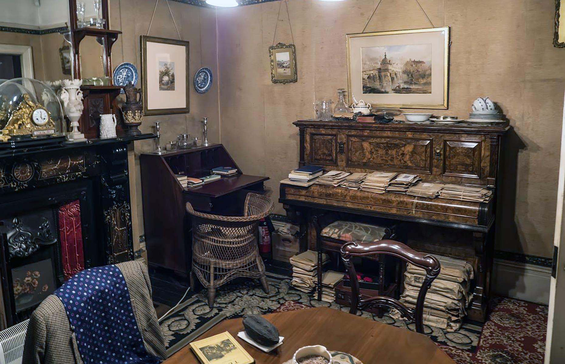 1920s suburban villa, Nottinghamshire, UK