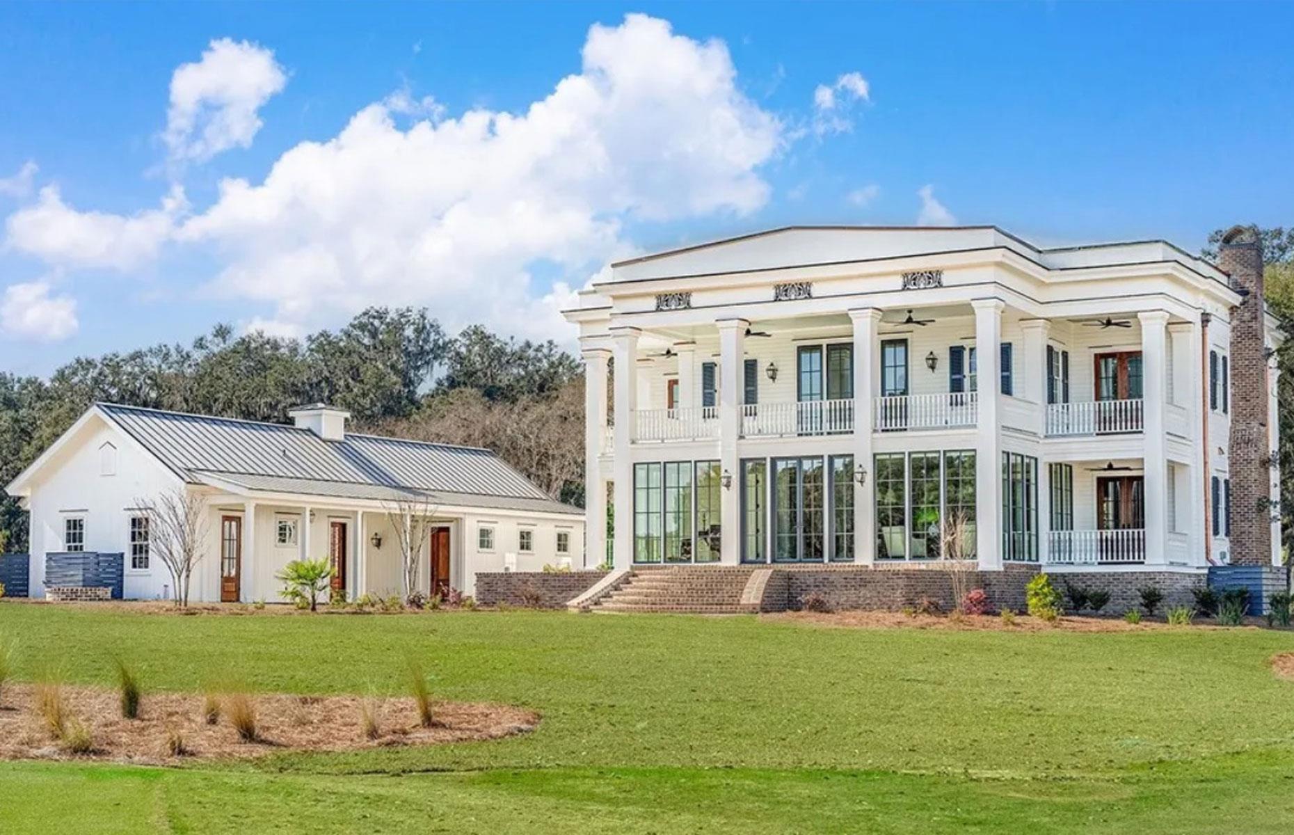Grand Colonial-style manse