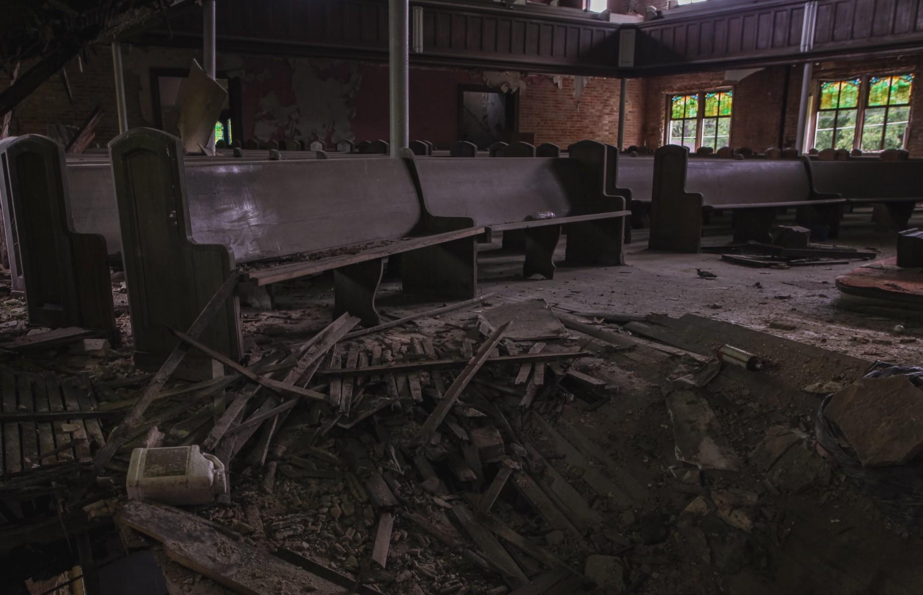 Abandonada por su congregación 