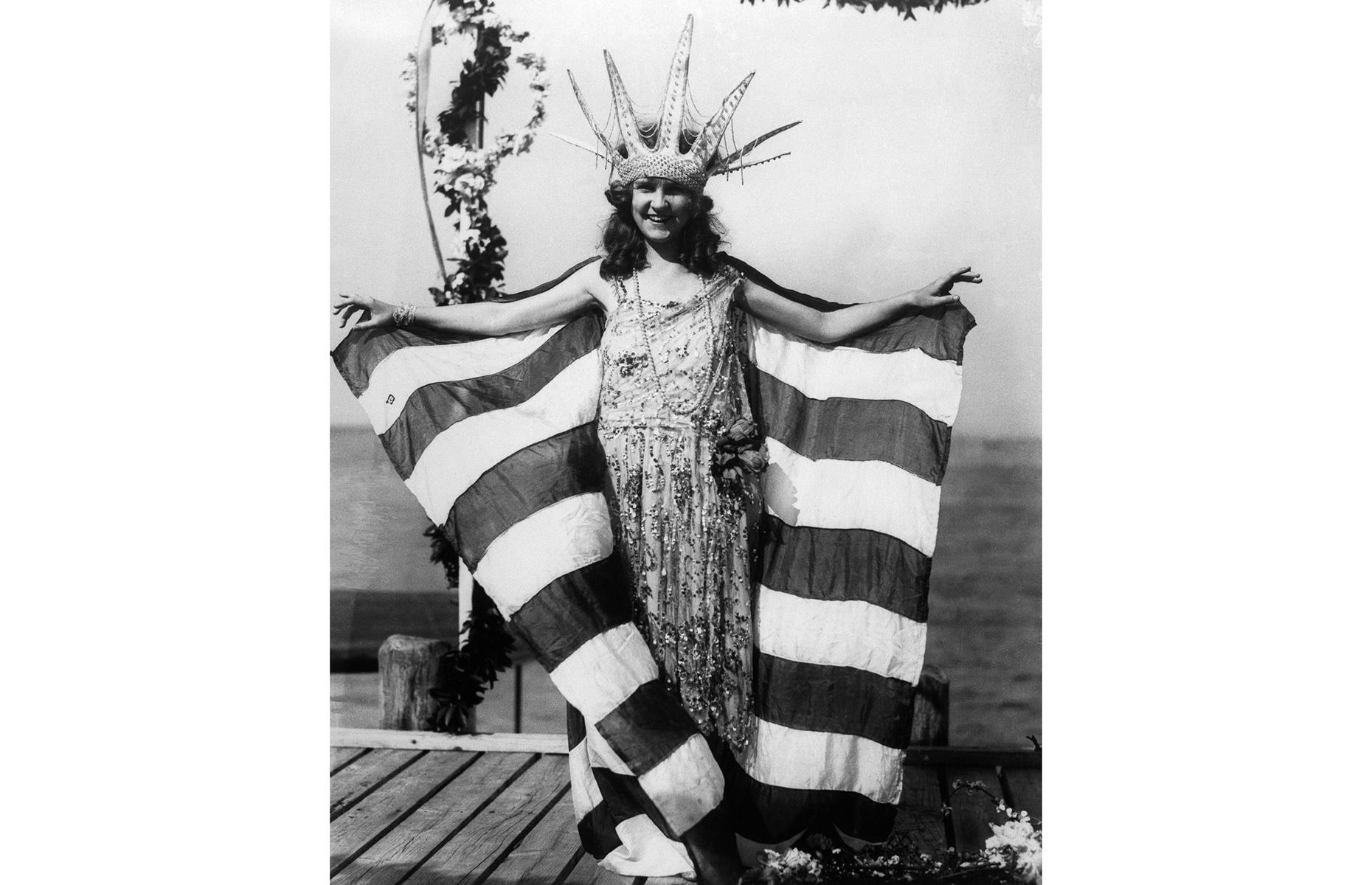 1921: The first Miss America is crowned in Atlantic City