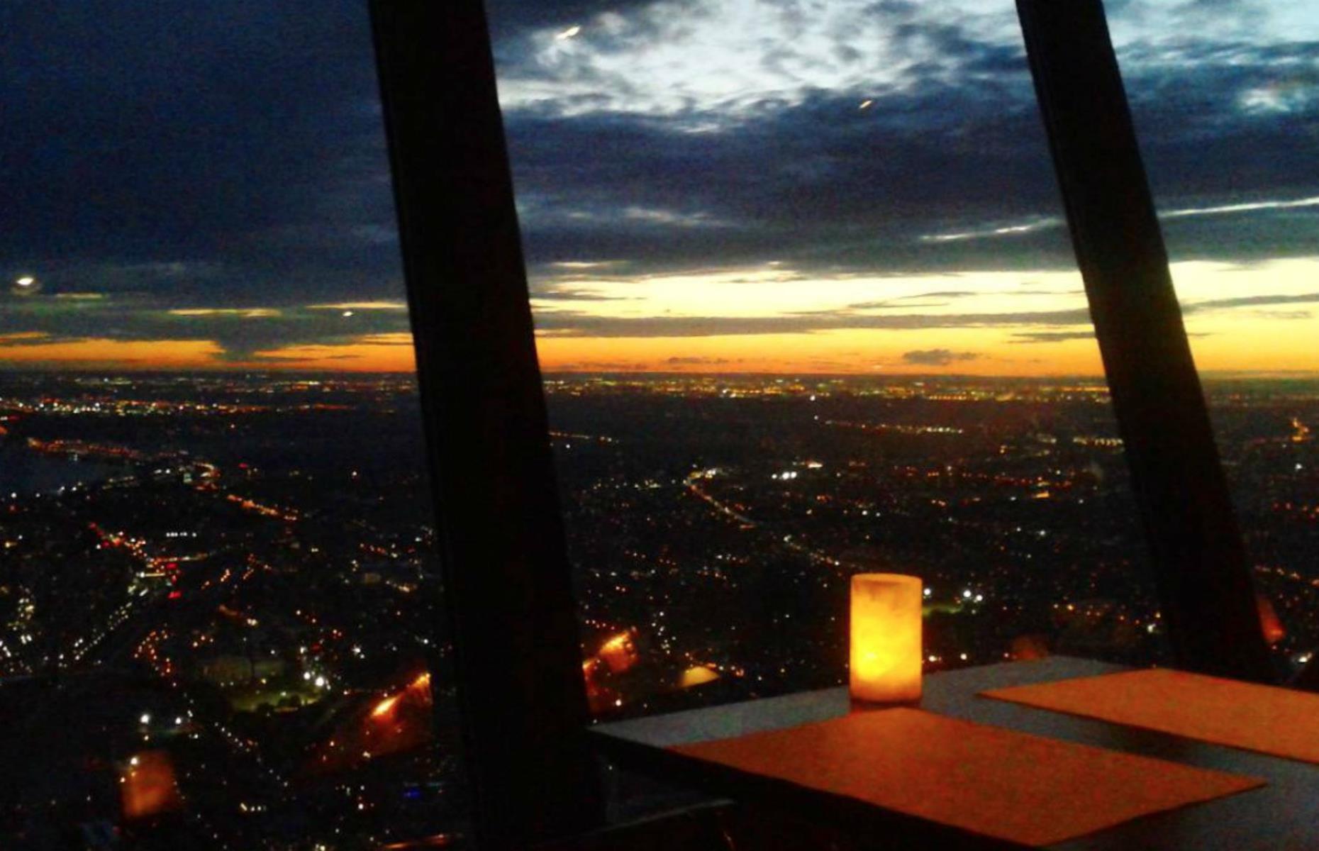 360 Restaurant: Toronto, Canada
