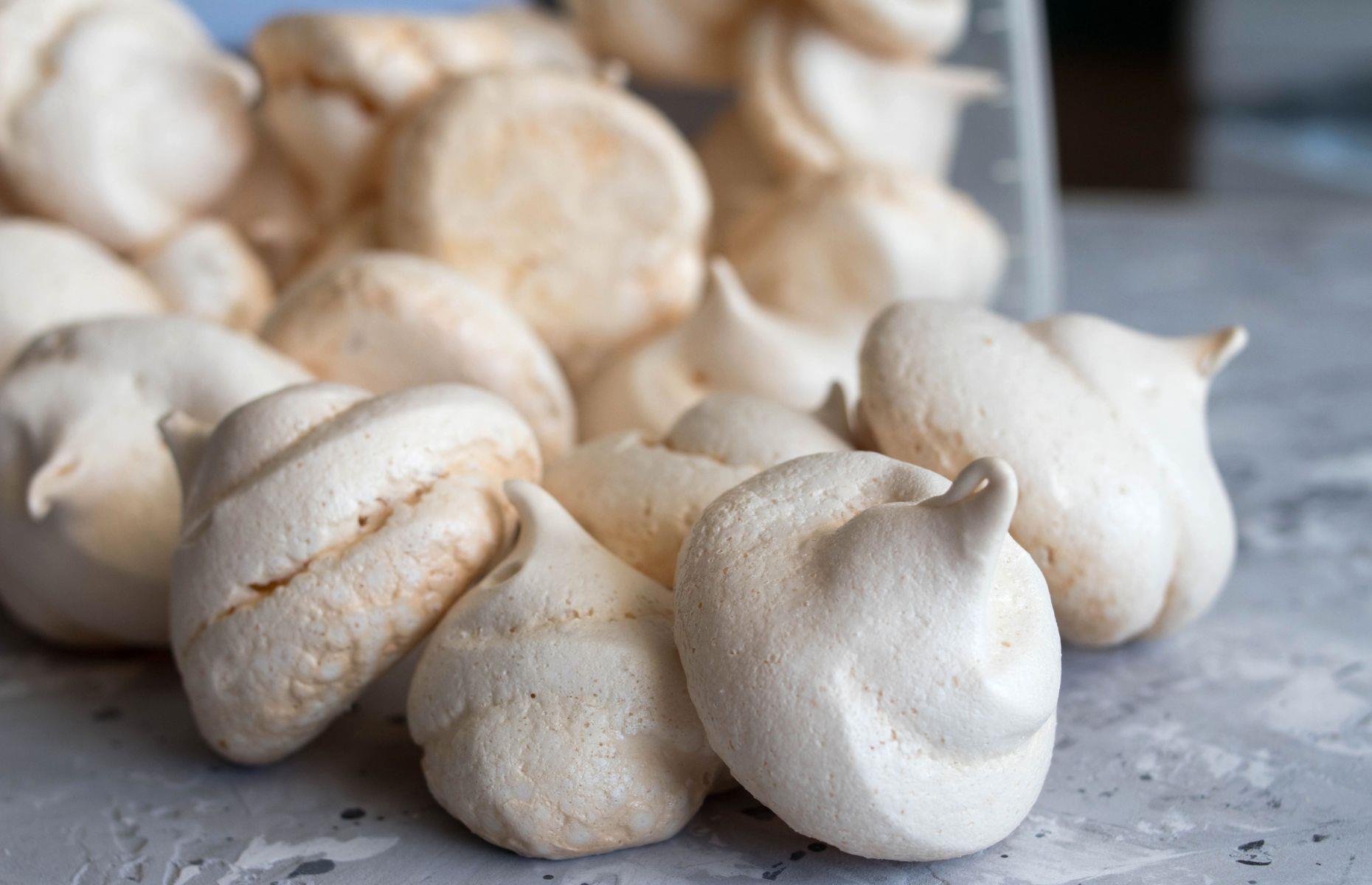 15. Adding sugar to meringue mixes too quickly