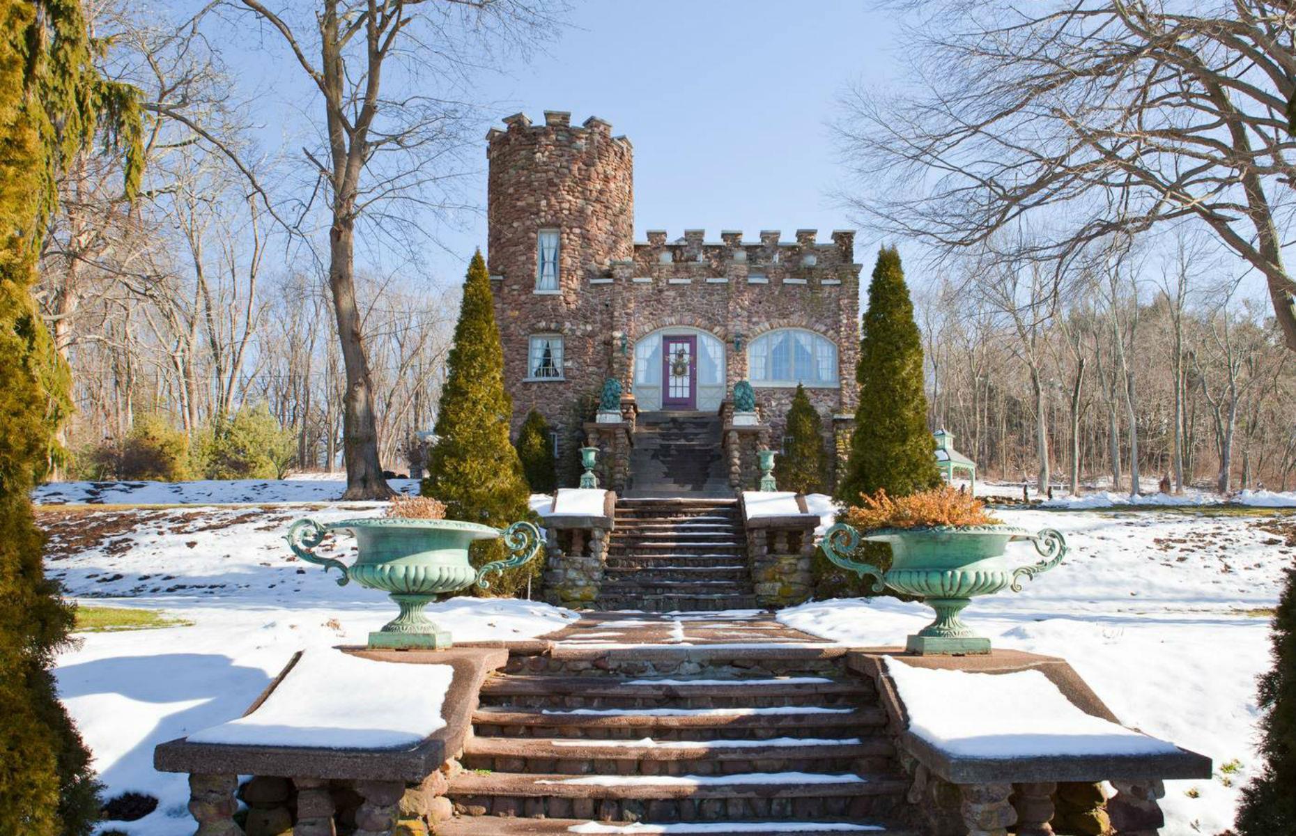 Spellbinding castle, Connecticut, USA