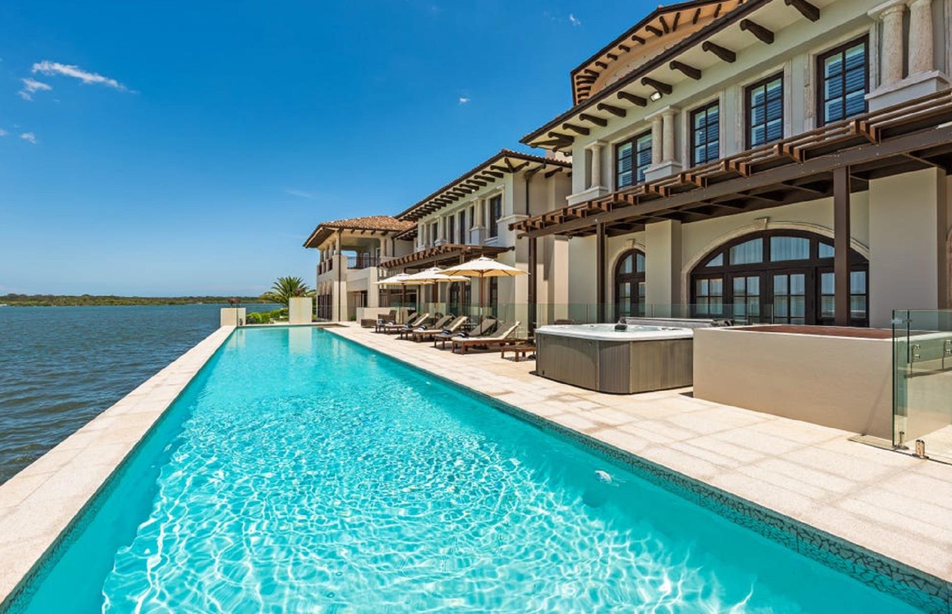 Villa Victoria, Queensland, Australia