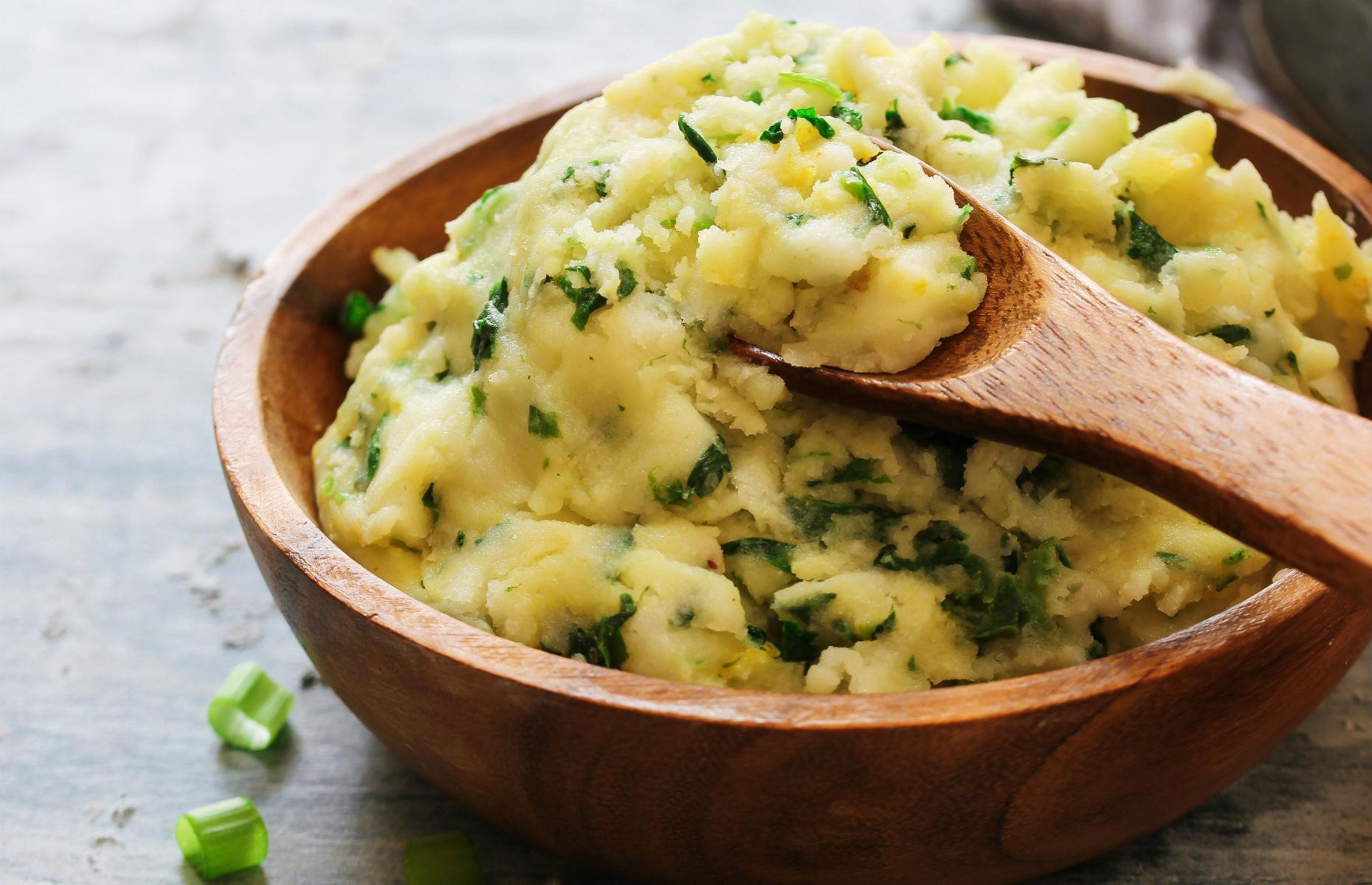 Potato dish. Colcannon Ирландия. Колканнон ирландское блюдо. Ирландские блюда из картофеля. Картофельные блюда Ирландии.
