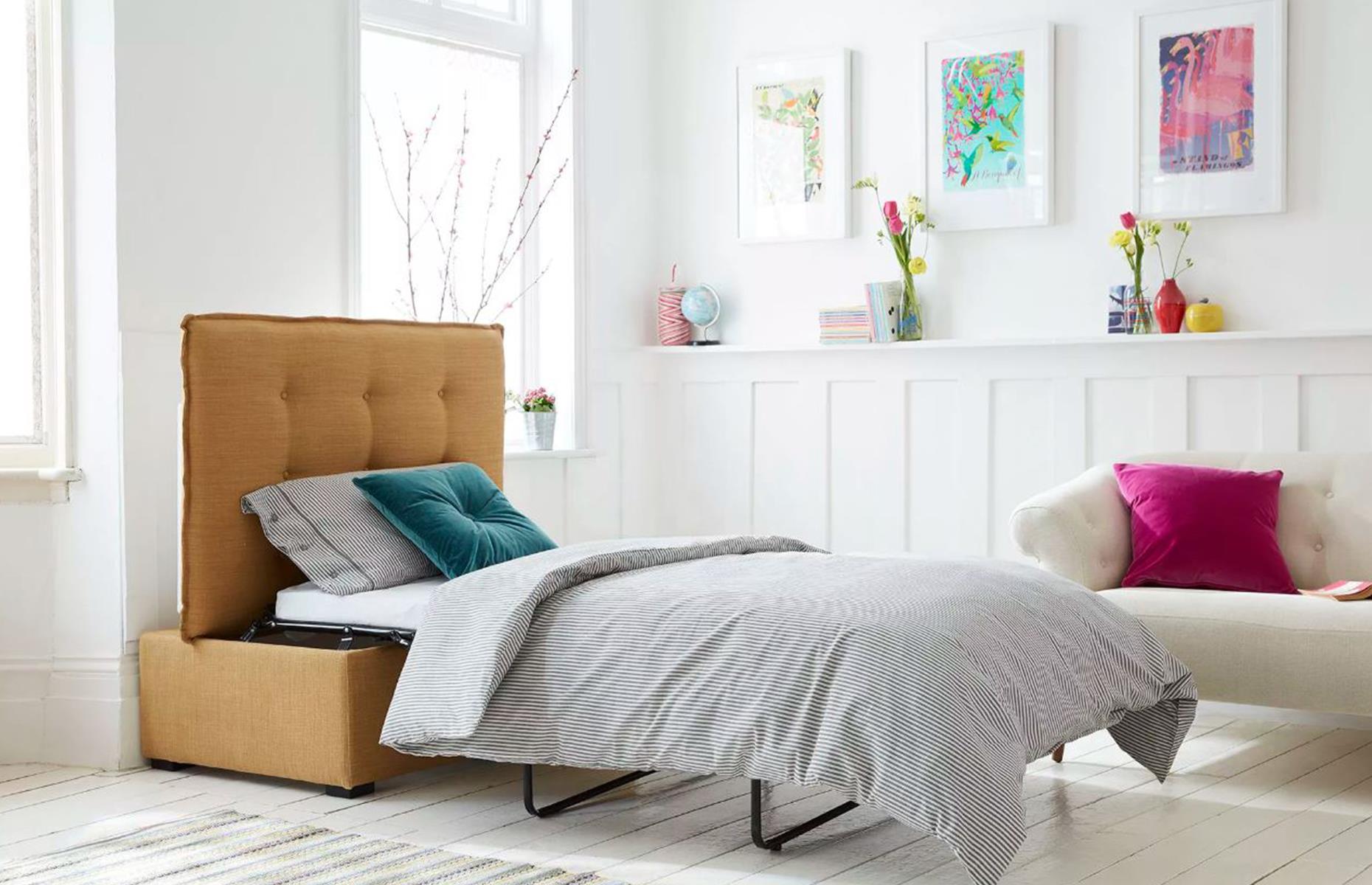 After: a chic guest bed in a box
