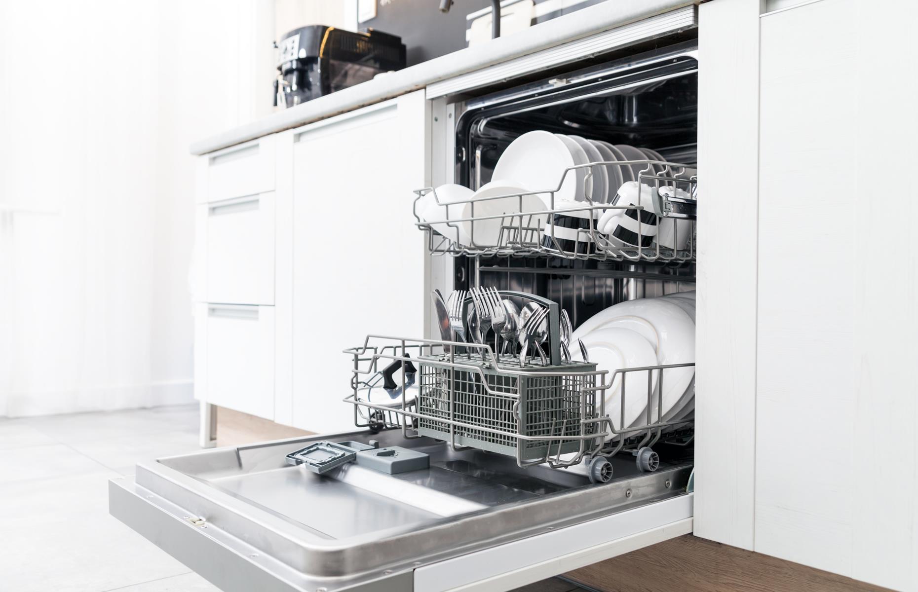 Deodorise your dishwasher 