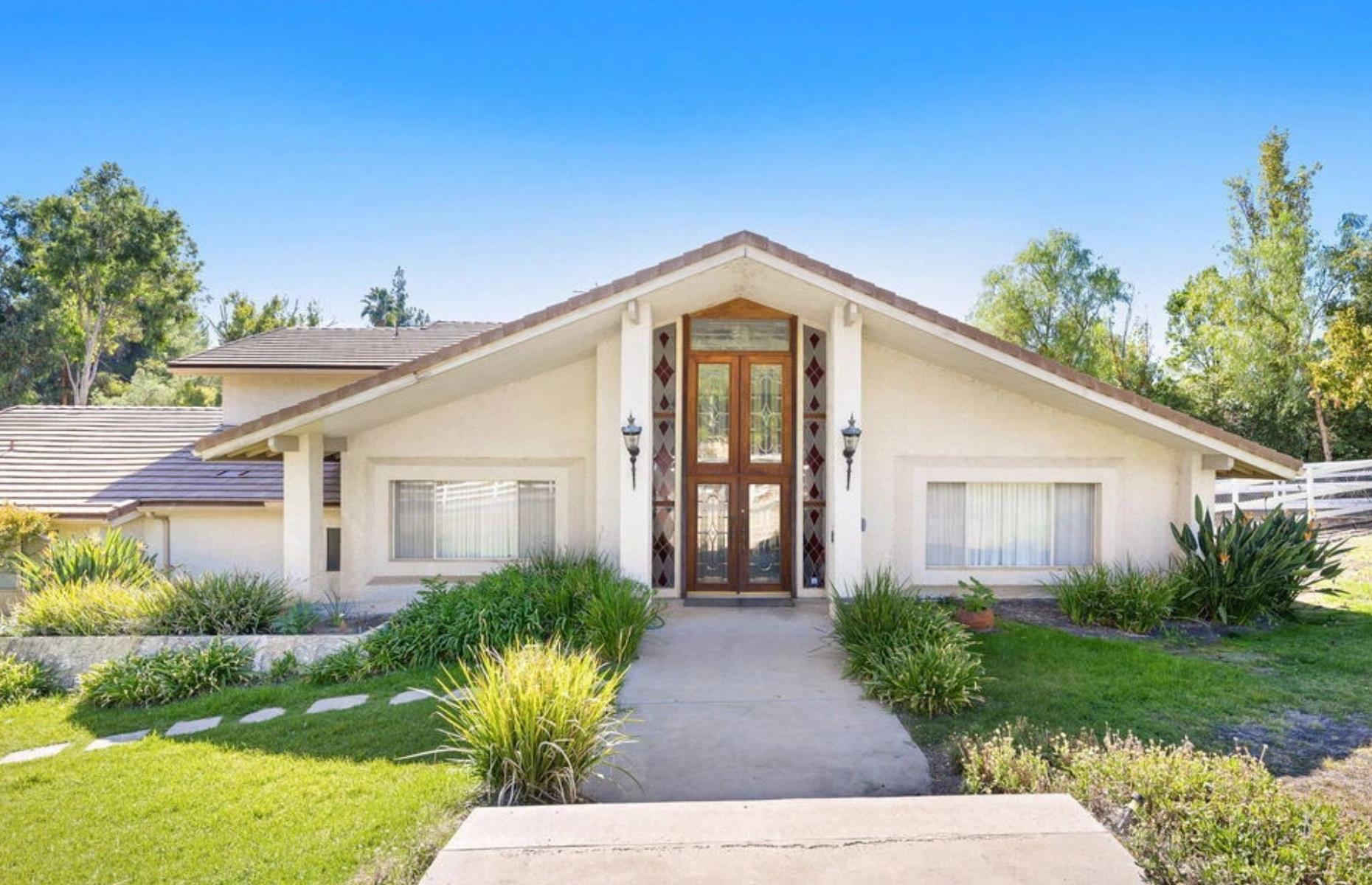 Hidden Hills 'buffer' home