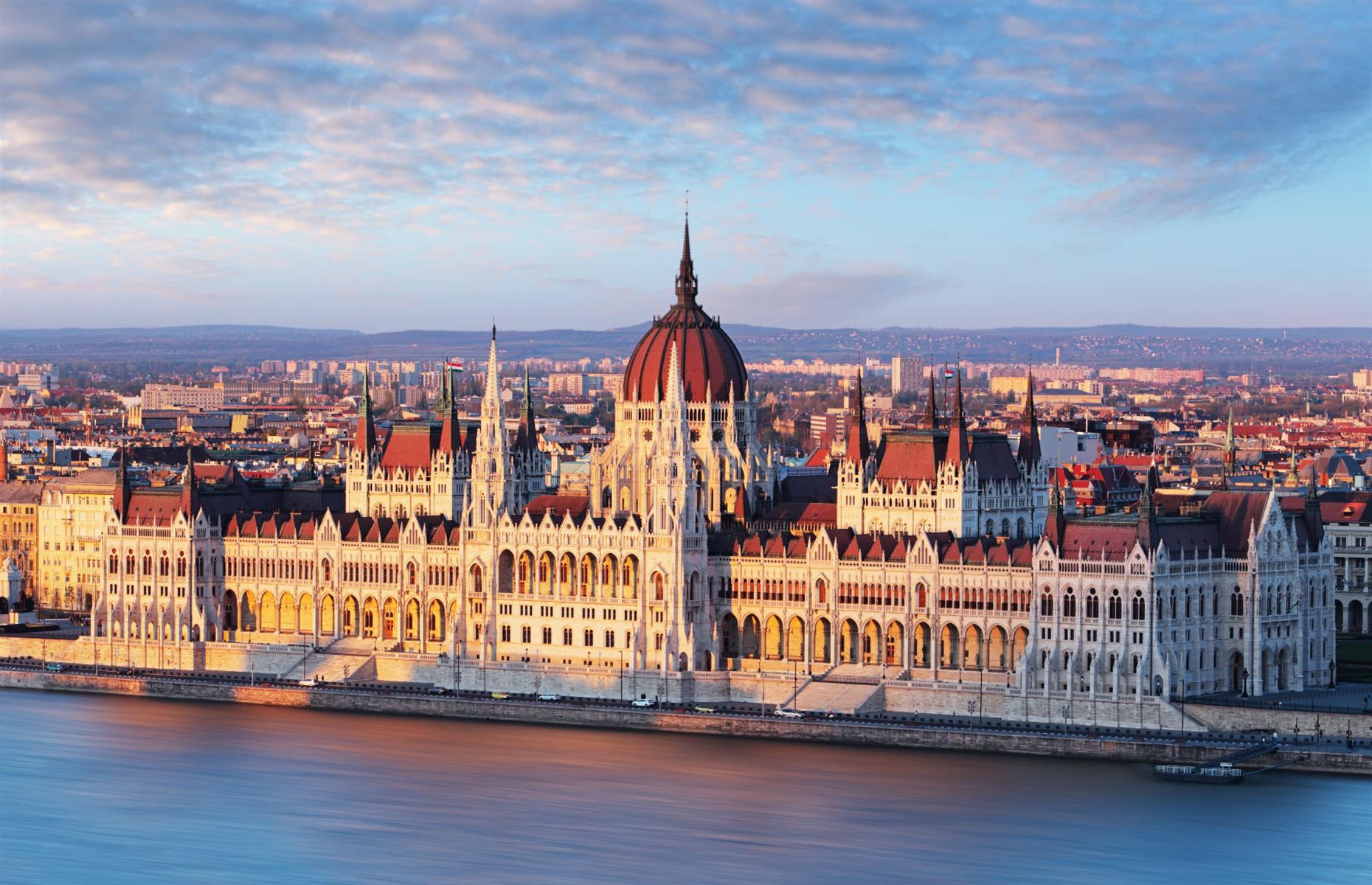 Hungary: $33,000 (£28,560)