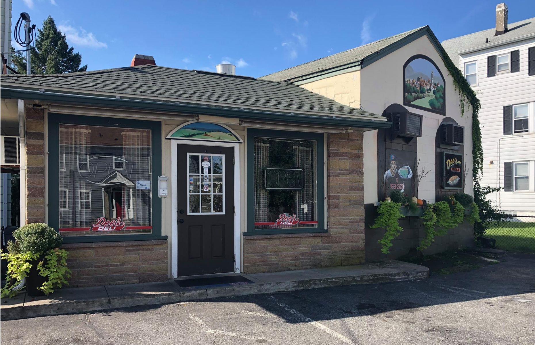 Rhode Island: Dee’s Deli, Cranston  