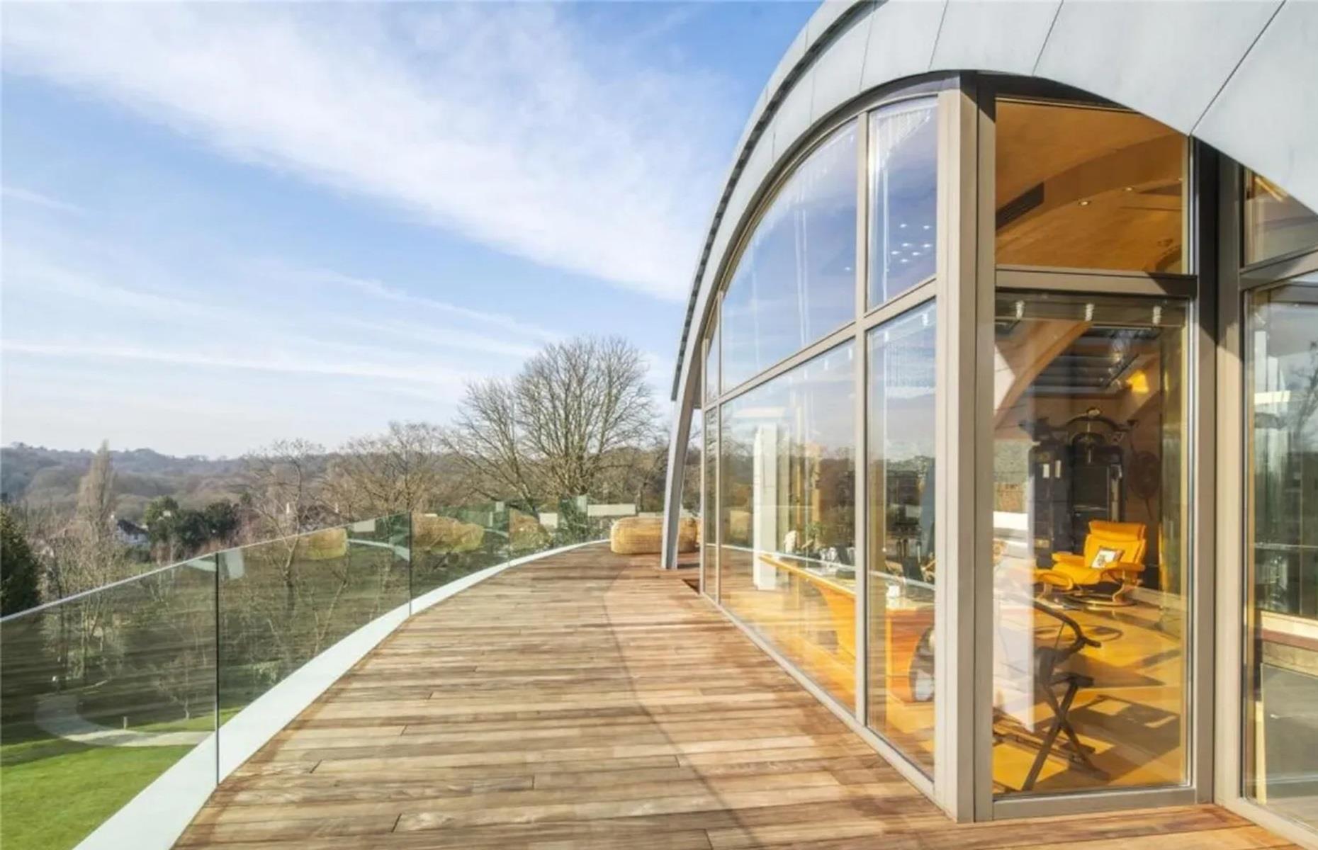 Six-bedroom mansion, Highgate, London