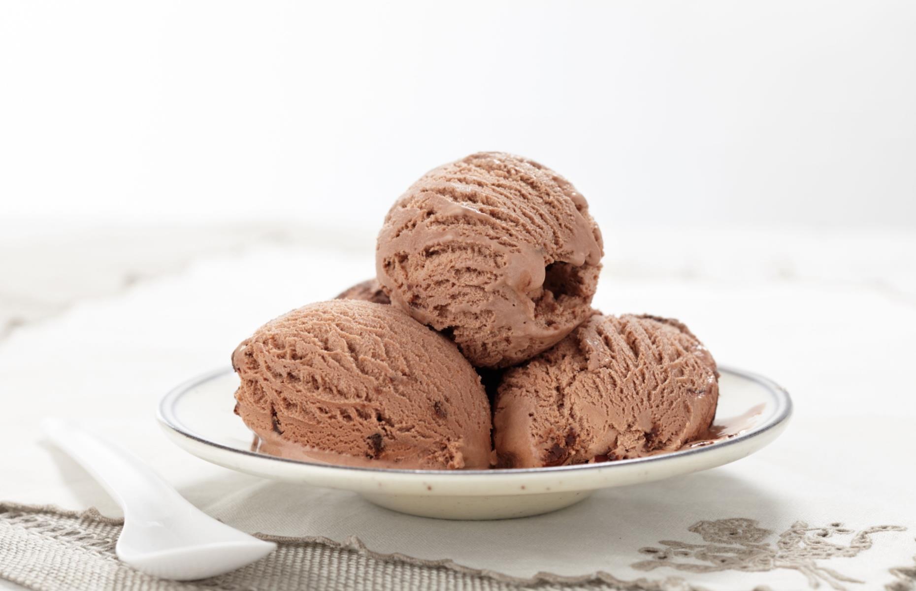 5. Banana and chocolate ice cream