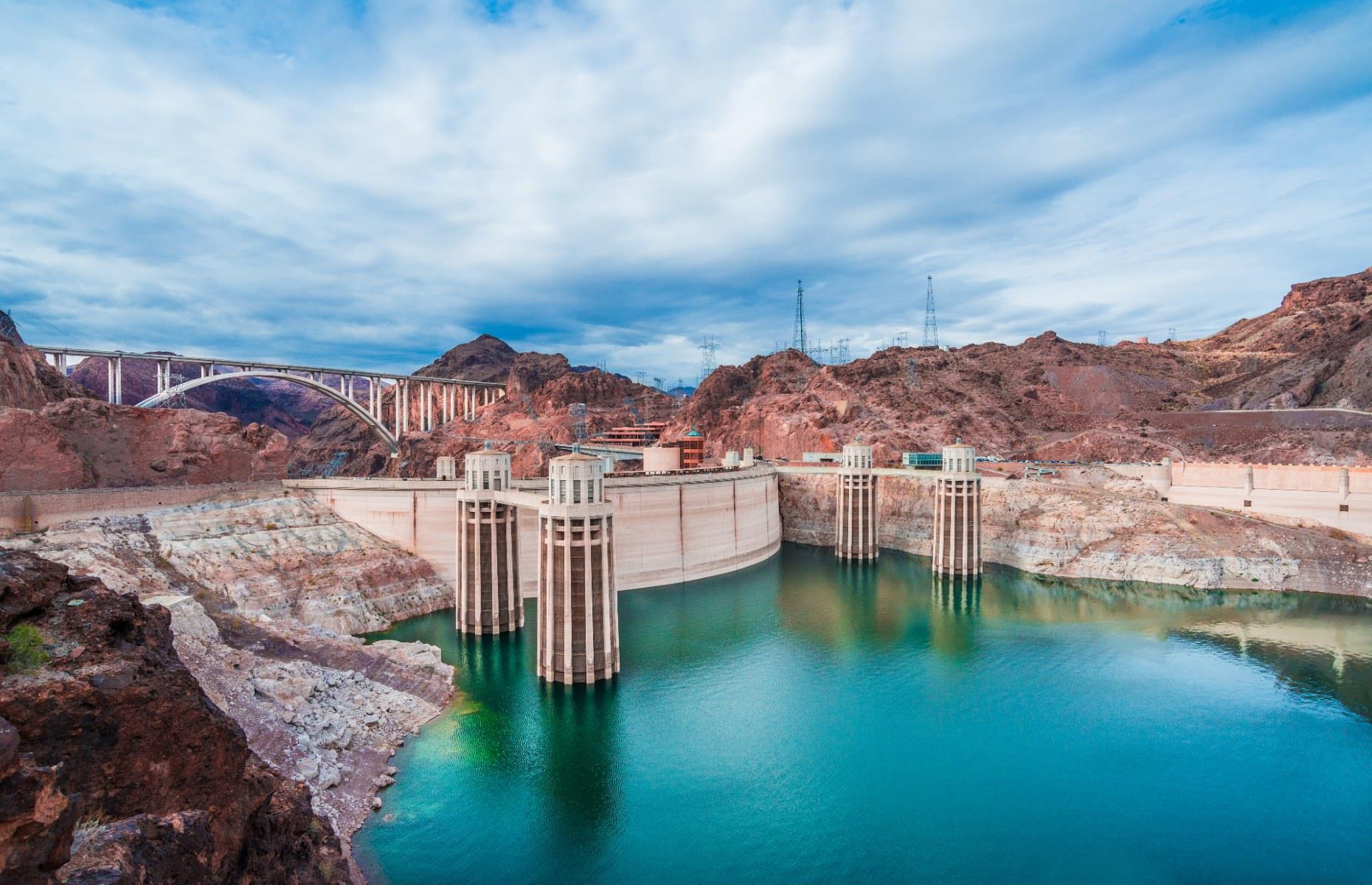 The Hoover Dam's reservoir is draining rapidly 