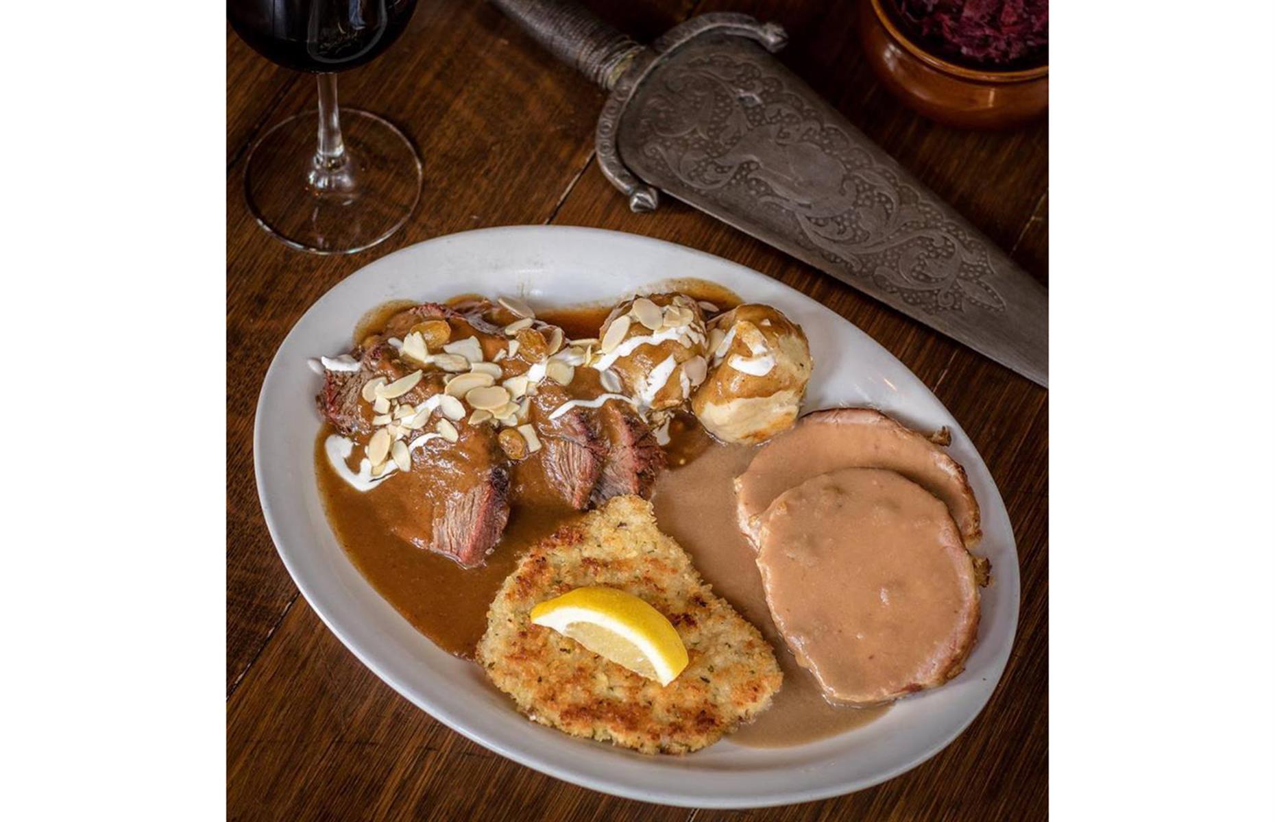 Wisconsin: Mader's Restaurant, Milwaukee