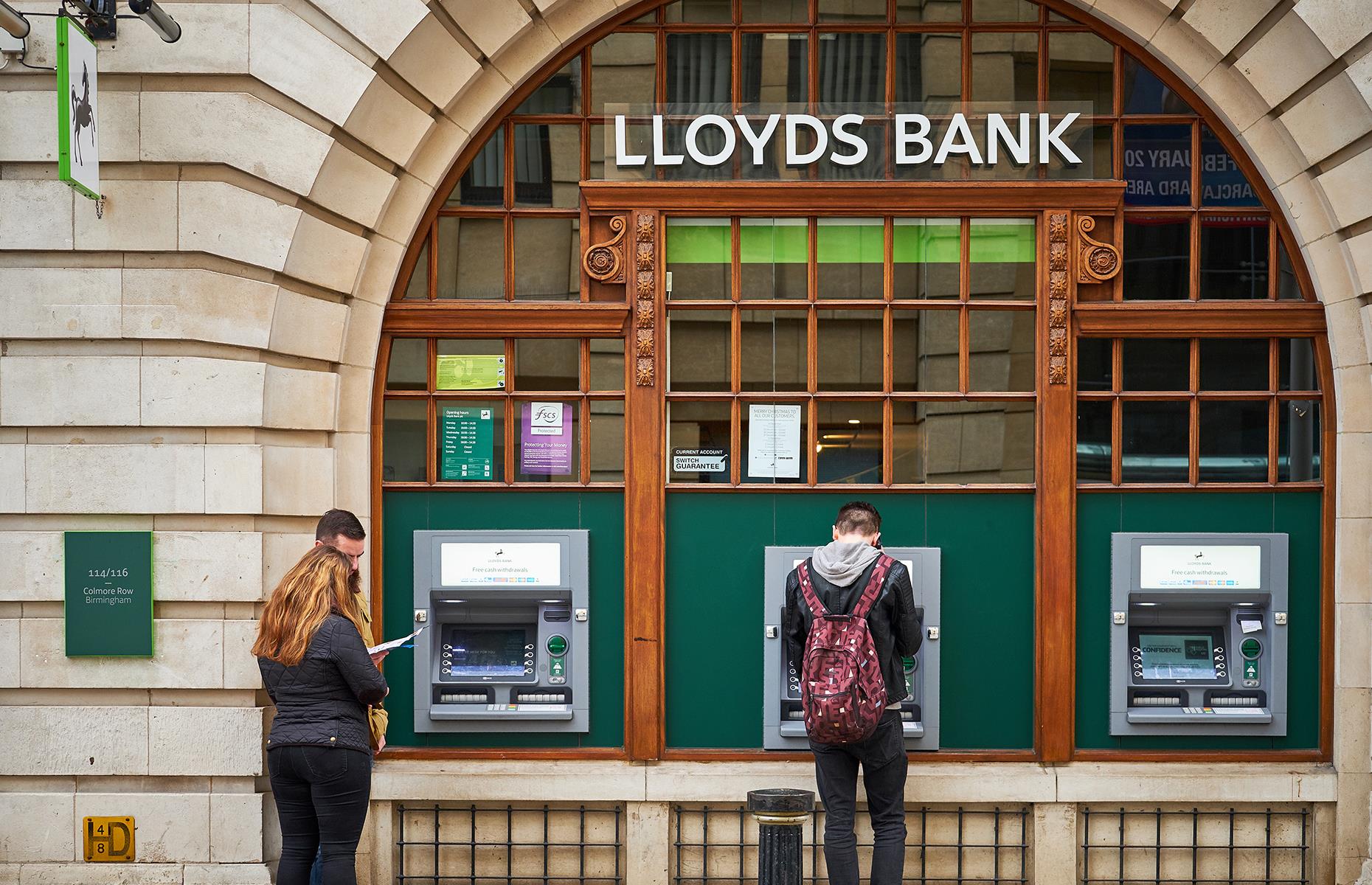 Faller: Lloyds Bank